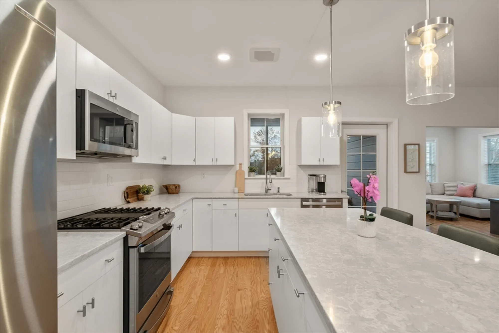 Property Slideshow image 8 of 42 | 50 coppersmith way 5-211, Canton, MA, 02021