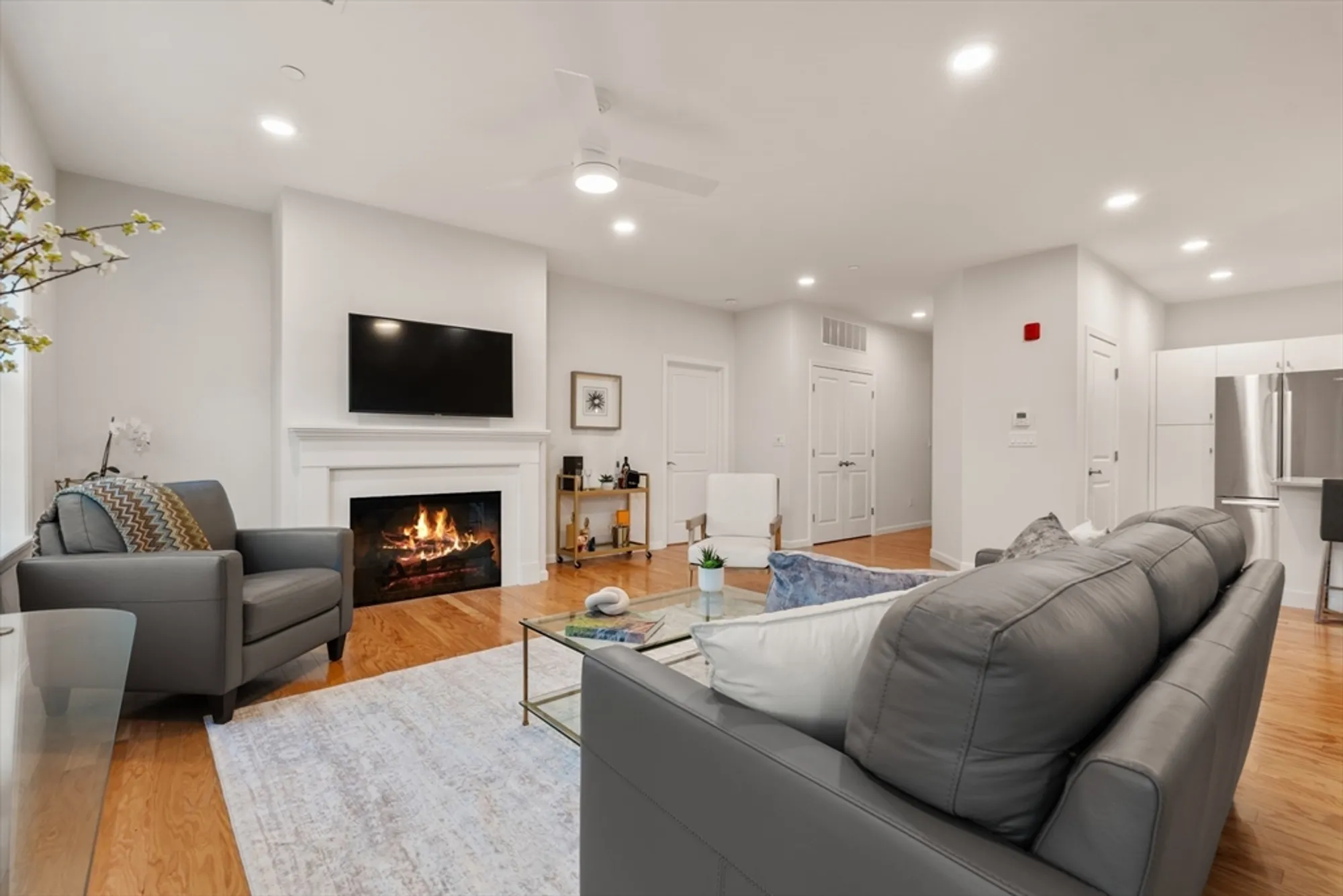 Property Slideshow image 6 of 42 | 50 coppersmith way 5-211, Canton, MA, 02021