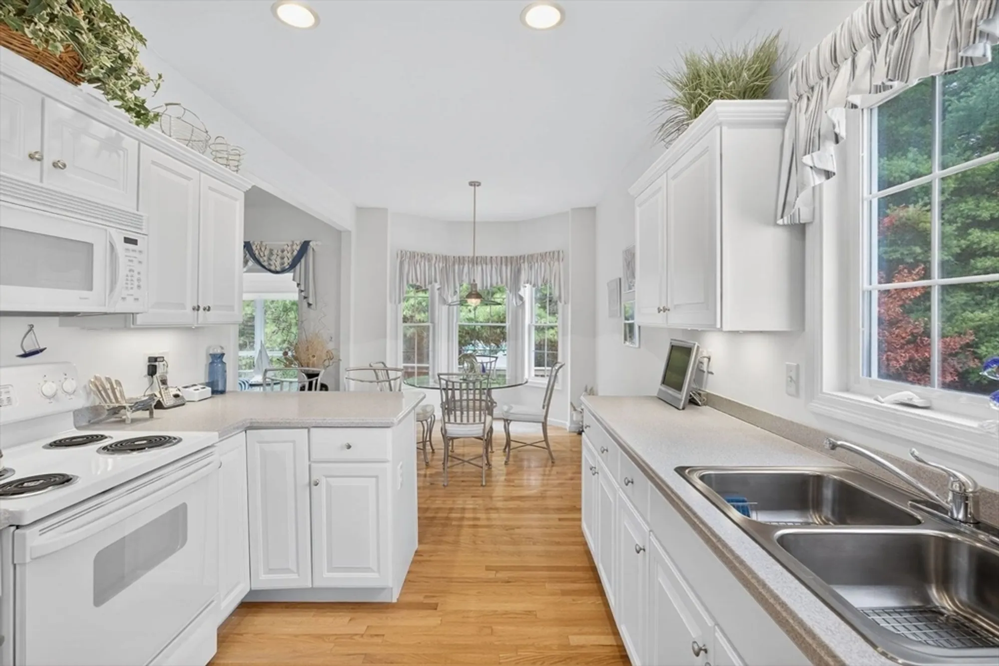 Property Slideshow image 12 of 42 | 25 fox holw, Plymouth, MA, 02360