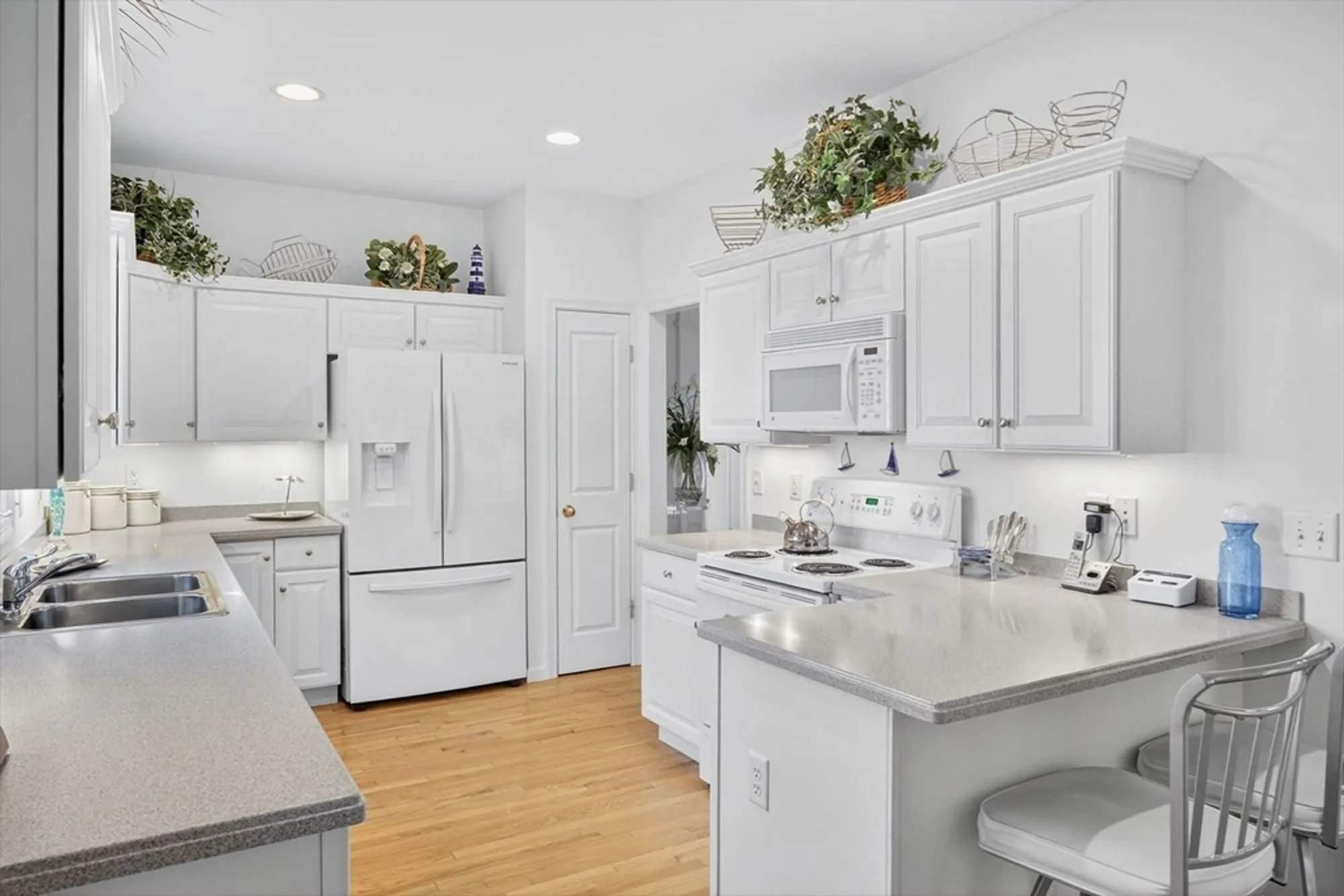 Property Slideshow image 7 of 42 | 25 fox holw, Plymouth, MA, 02360