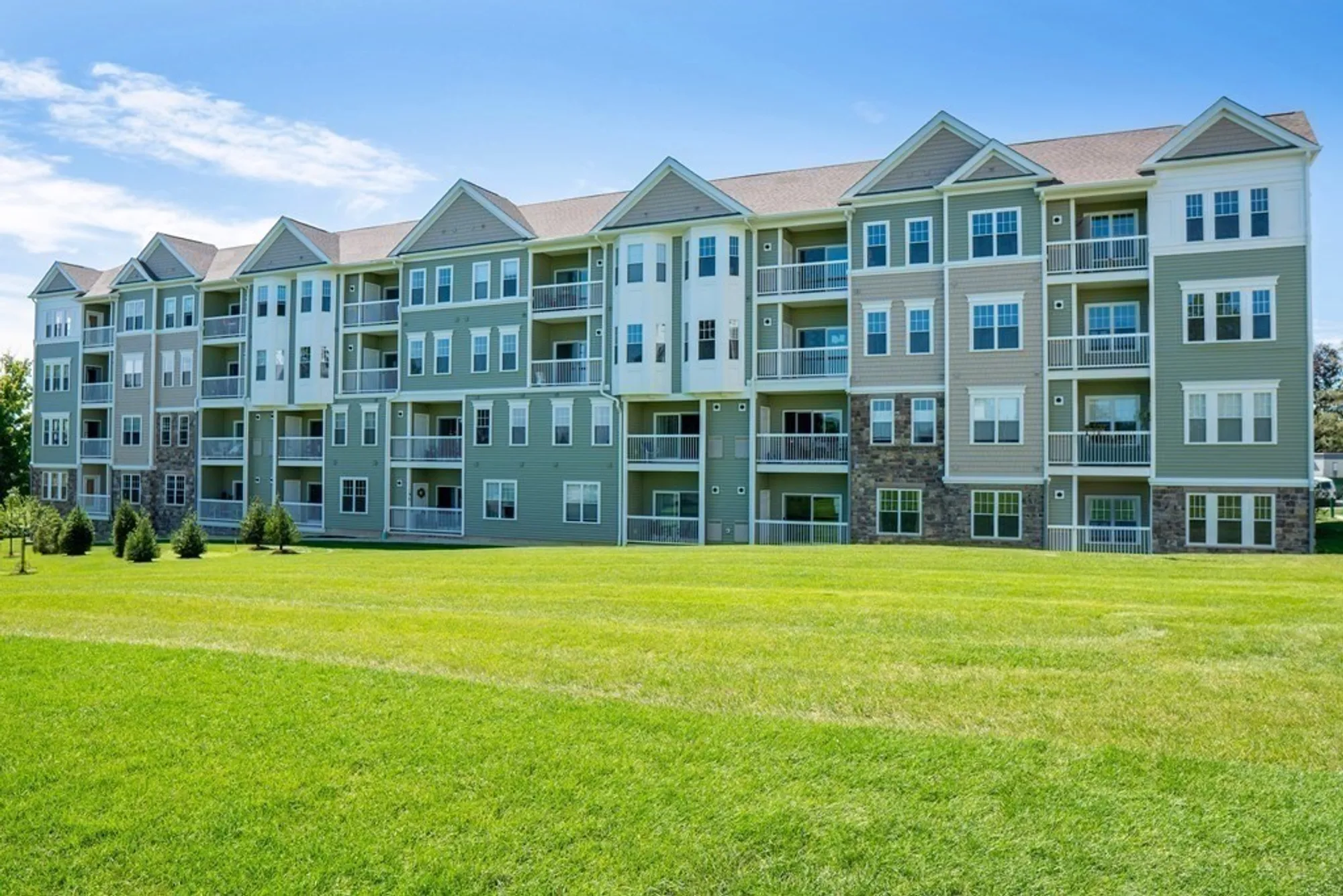 Property Slideshow image 12 of 21 | 5 peters farm way # 106, Westborough, MA, 01581