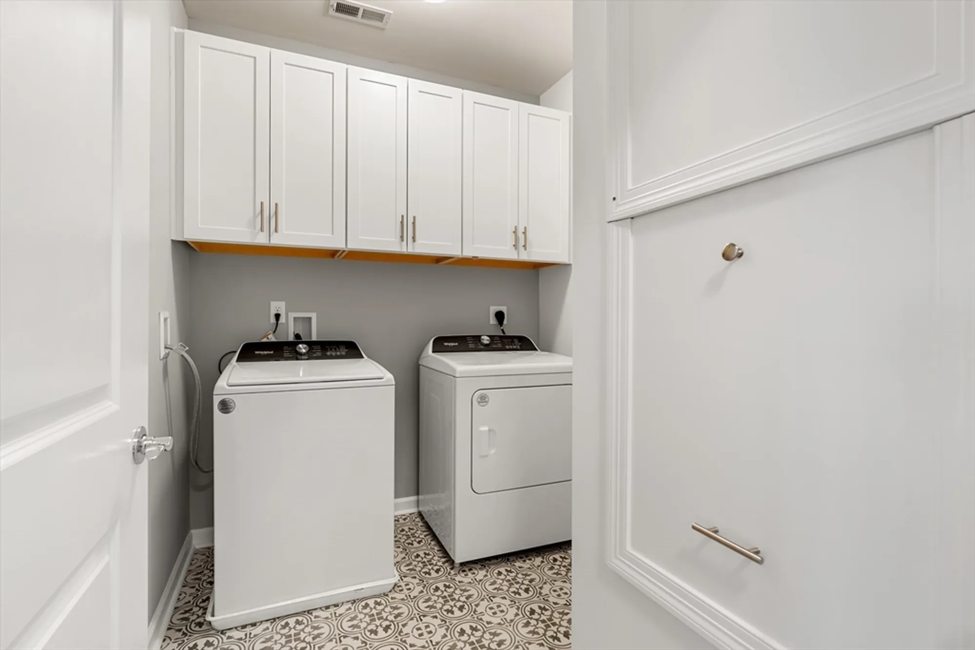 Property Slideshow image 19 of 26 | 320 martins lndg apt 403, North Reading, MA, 01864