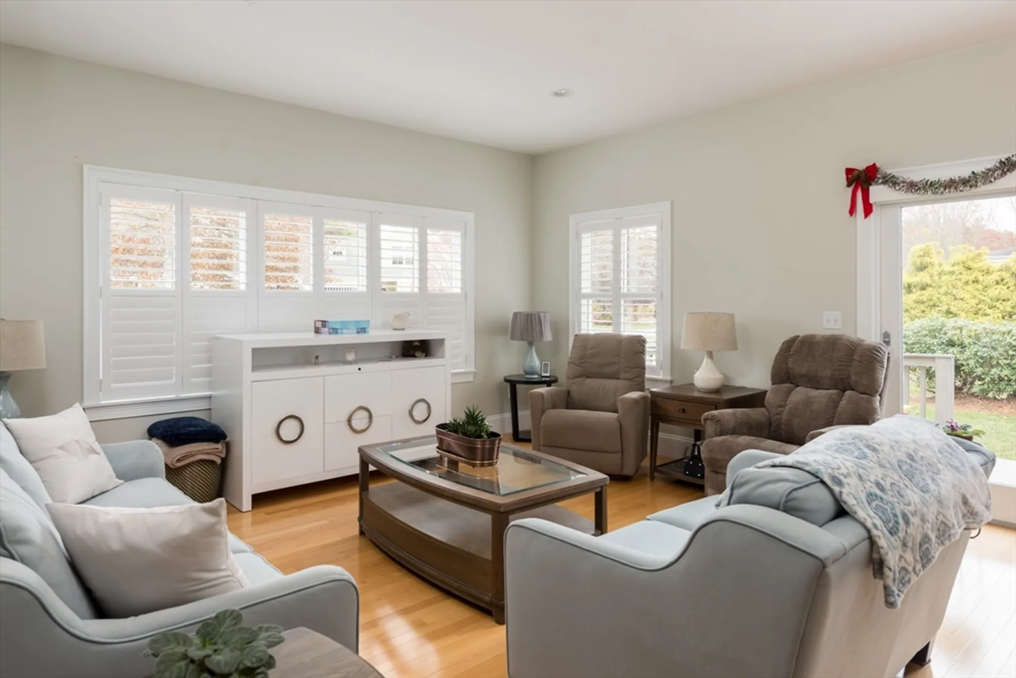 Property Slideshow image 15 of 38 | 9 hathaway pond cir # 9, Rochester, MA, 02770