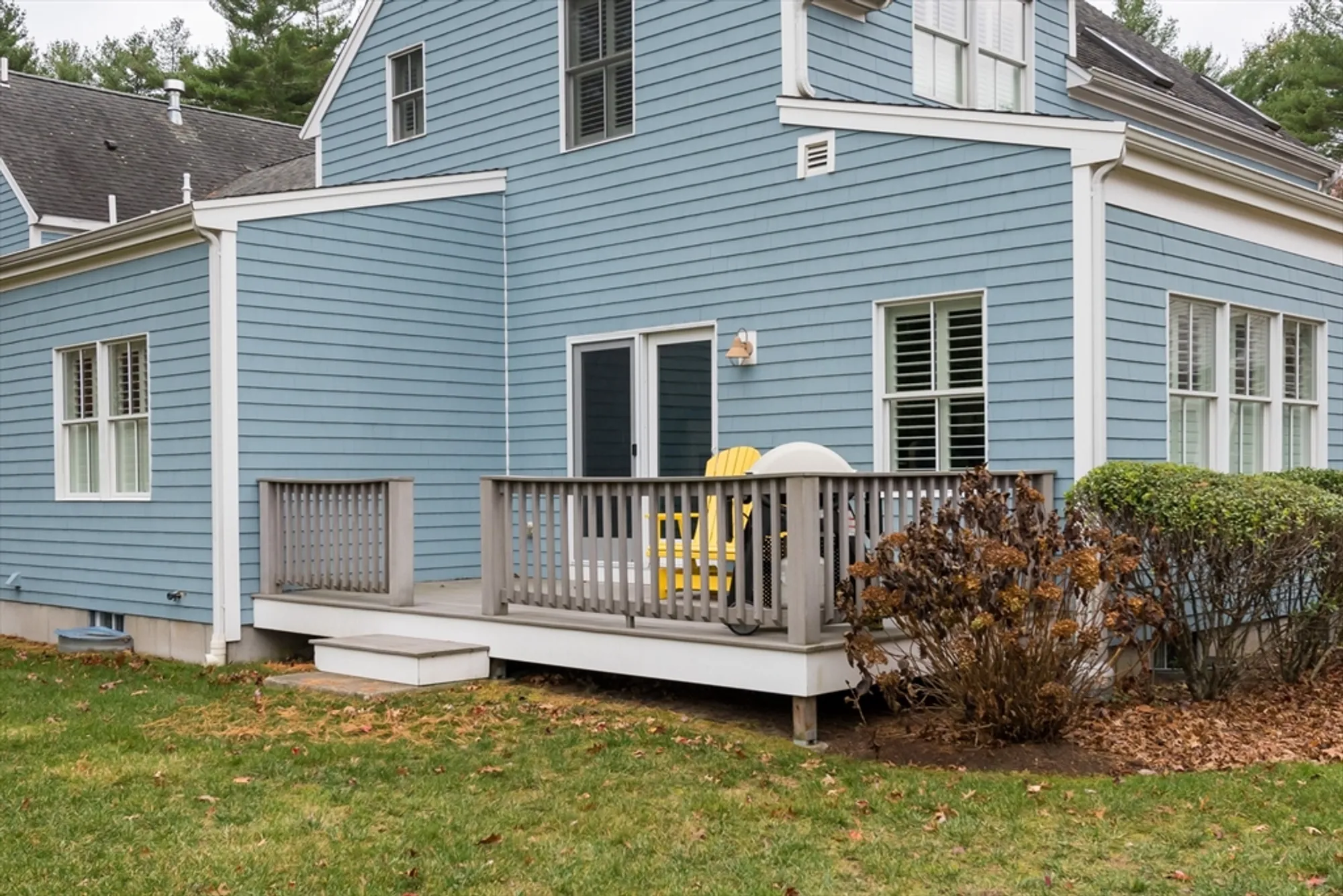 Property Slideshow image 4 of 38 | 9 hathaway pond cir # 9, Rochester, MA, 02770