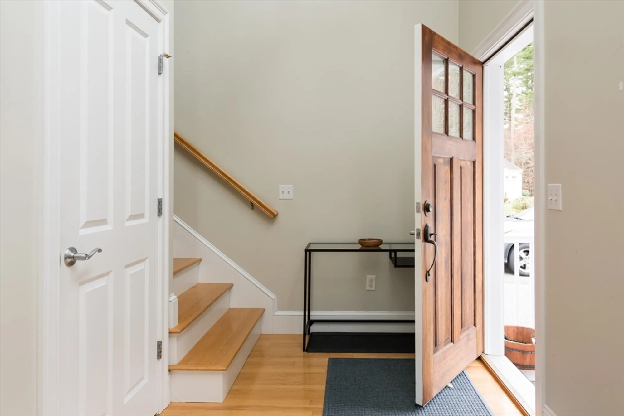 Property Slideshow image 6 of 38 | 9 hathaway pond cir # 9, Rochester, MA, 02770