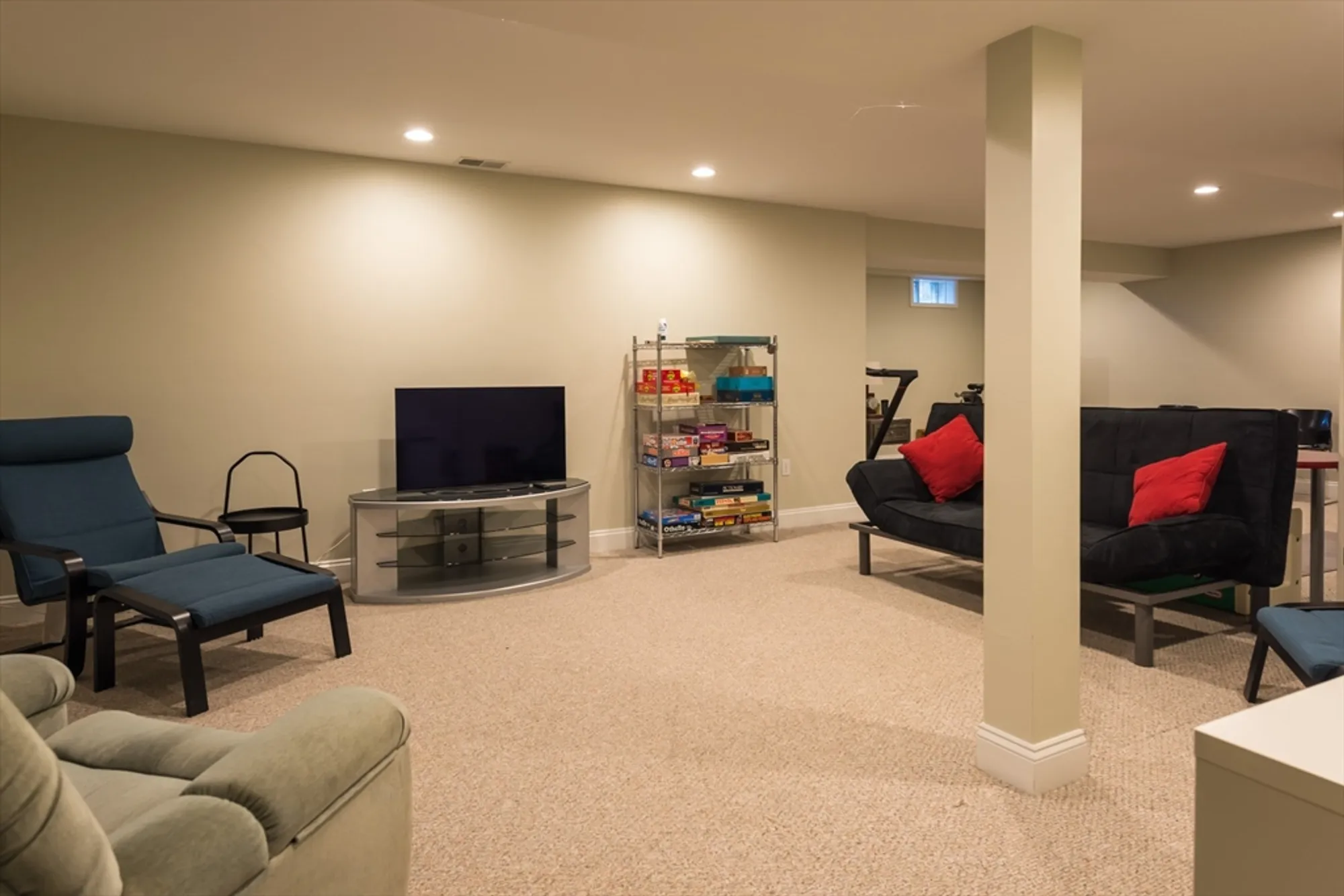 Property Slideshow image 26 of 38 | 9 hathaway pond cir # 9, Rochester, MA, 02770