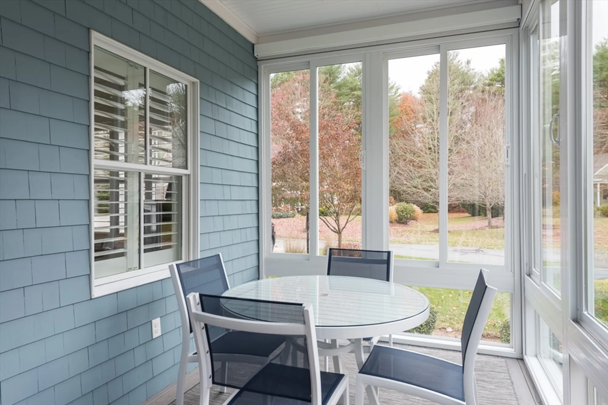 Property Slideshow image 9 of 38 | 9 hathaway pond cir # 9, Rochester, MA, 02770