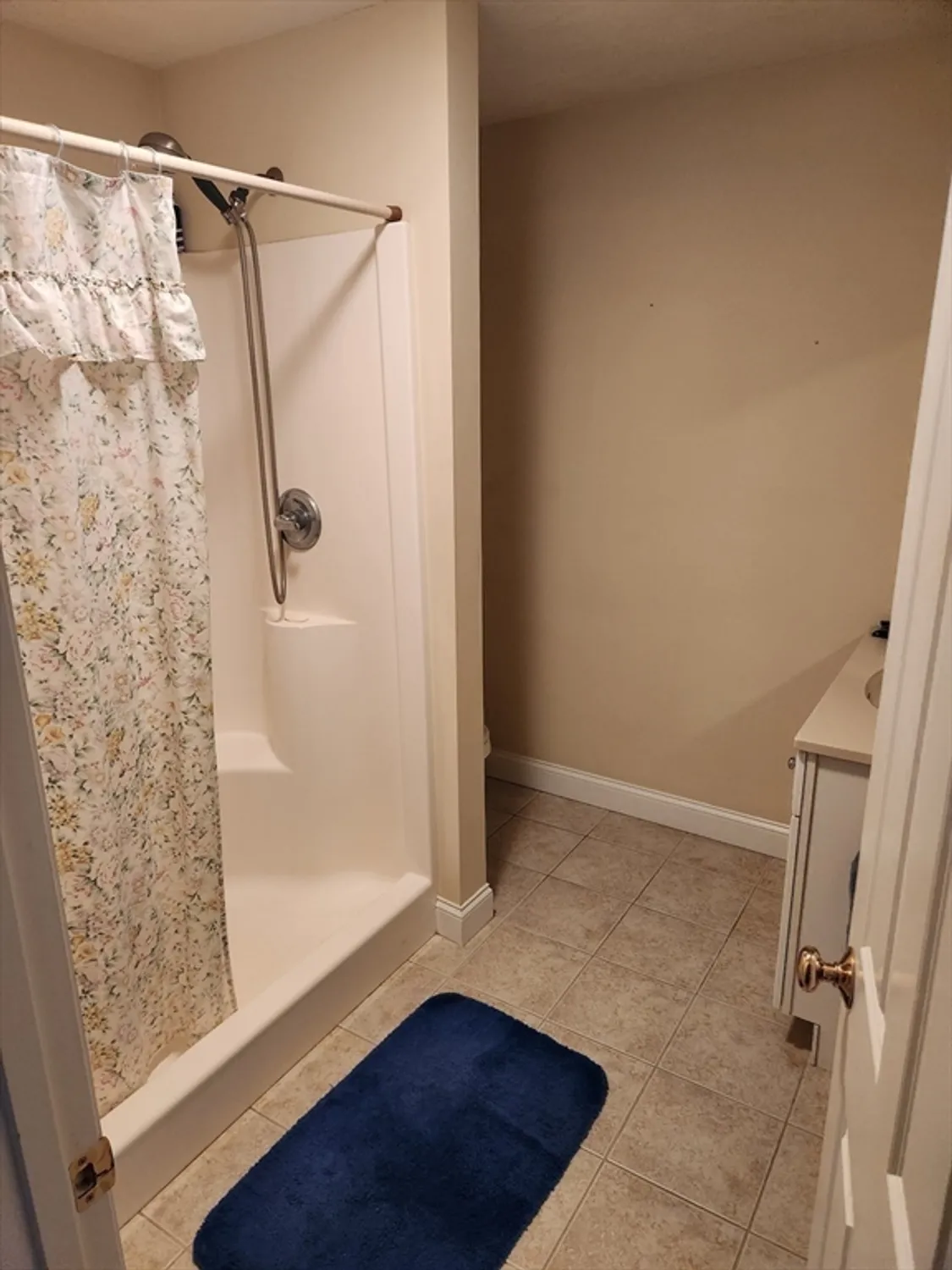 Property Slideshow image 11 of 38 | 23 horne way # 23, Millbury, MA, 01527