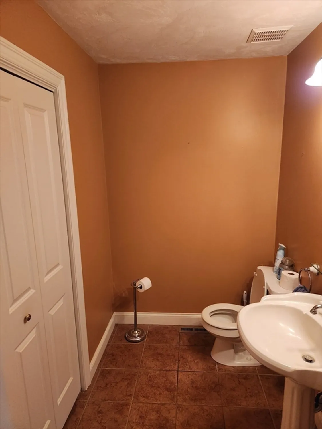 Property Slideshow image 21 of 38 | 23 horne way # 23, Millbury, MA, 01527