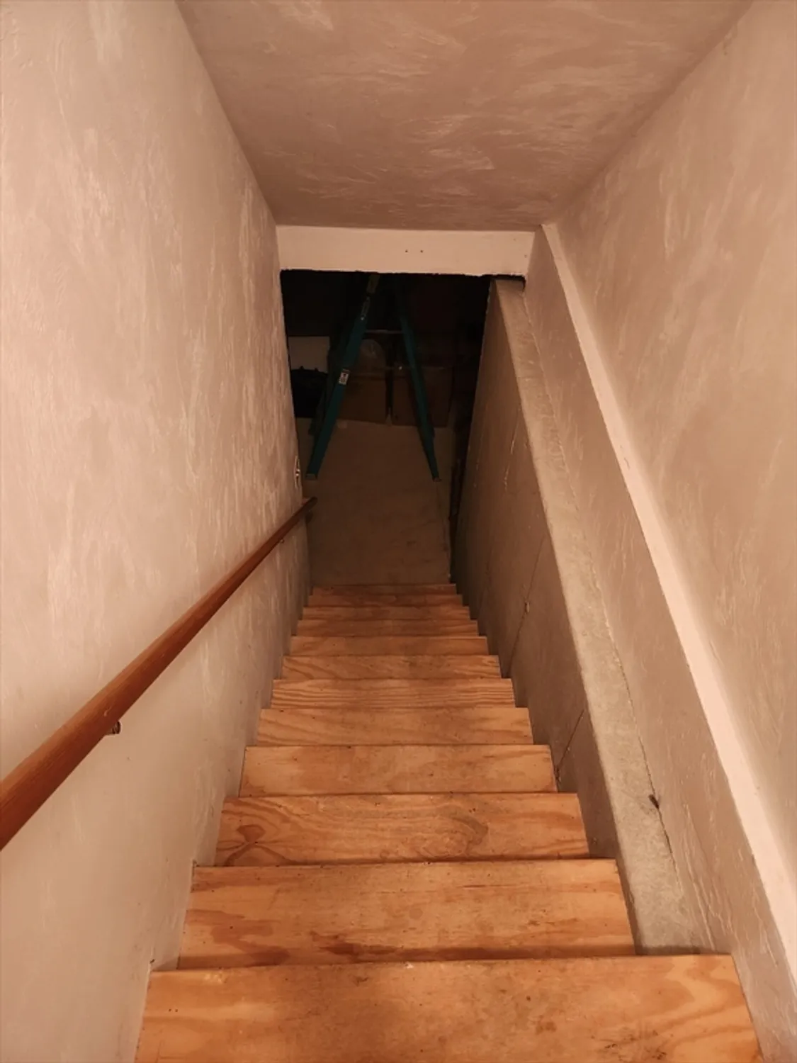 Property Slideshow image 27 of 38 | 23 horne way # 23, Millbury, MA, 01527