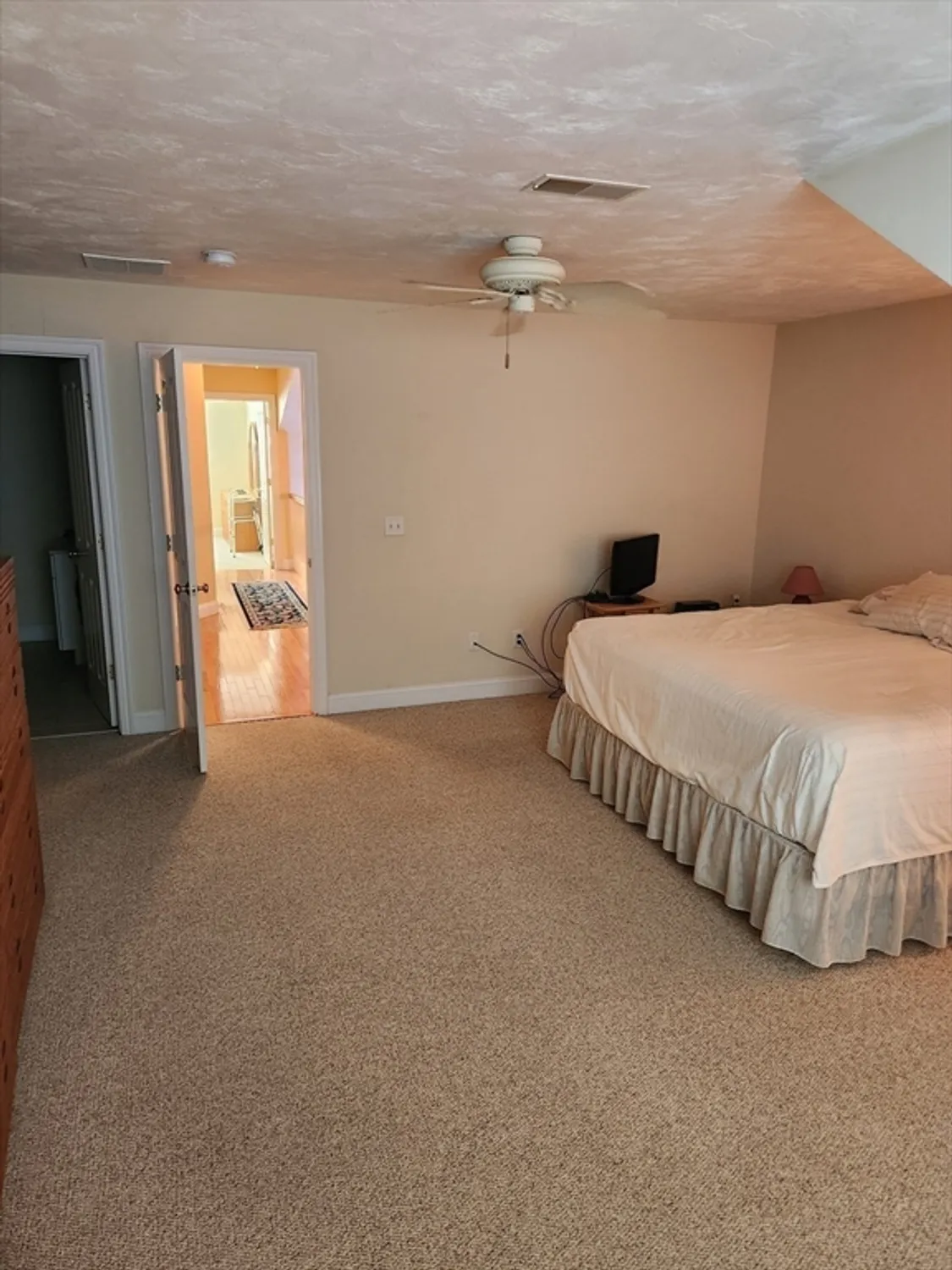 Property Slideshow image 20 of 38 | 23 horne way # 23, Millbury, MA, 01527