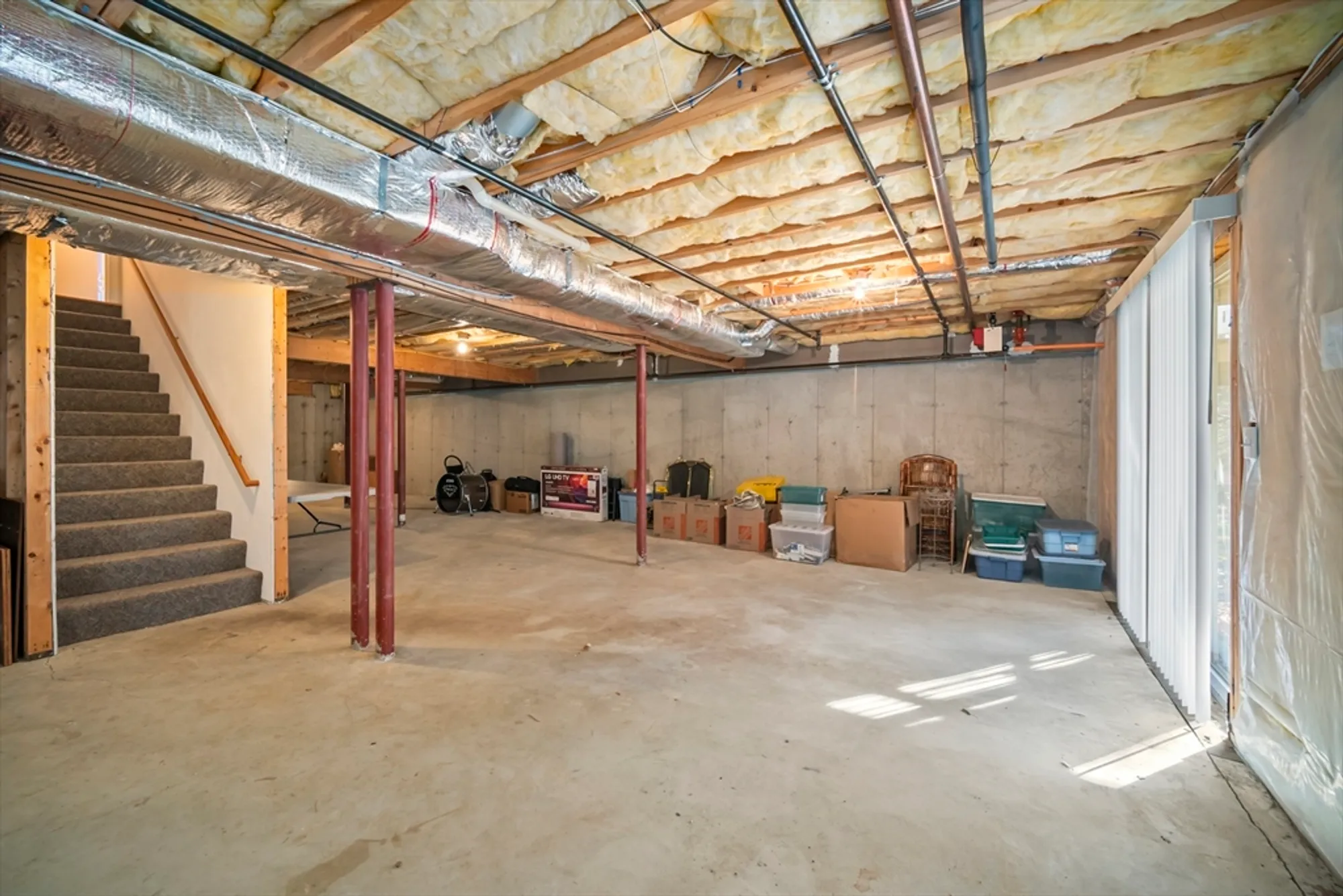 Property Slideshow image 31 of 36 | 11 whispering brook rd # 55, Marlborough, MA, 01752