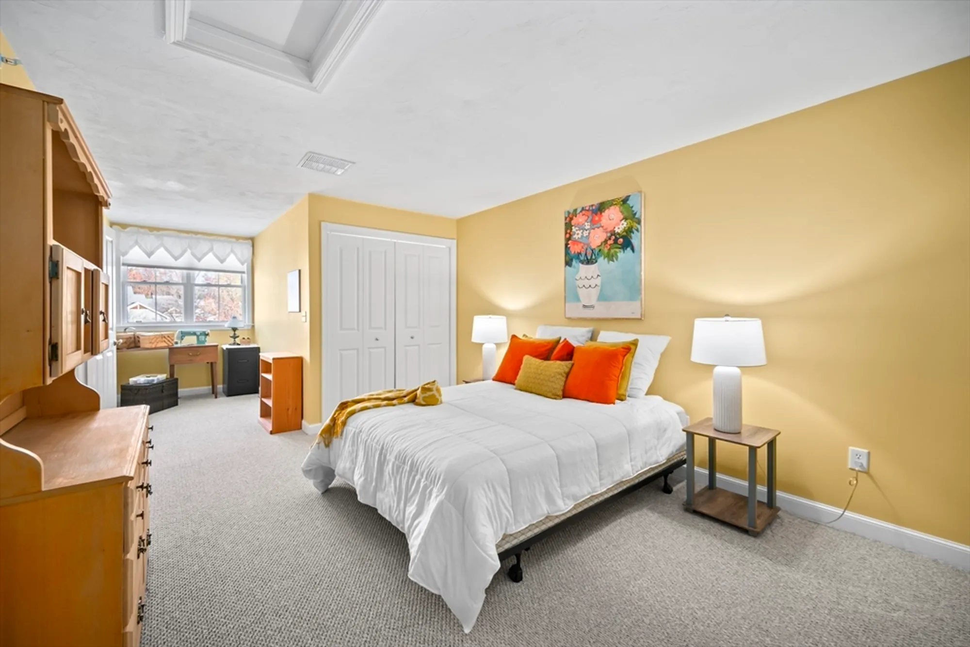 Property Slideshow image 27 of 36 | 11 whispering brook rd # 55, Marlborough, MA, 01752