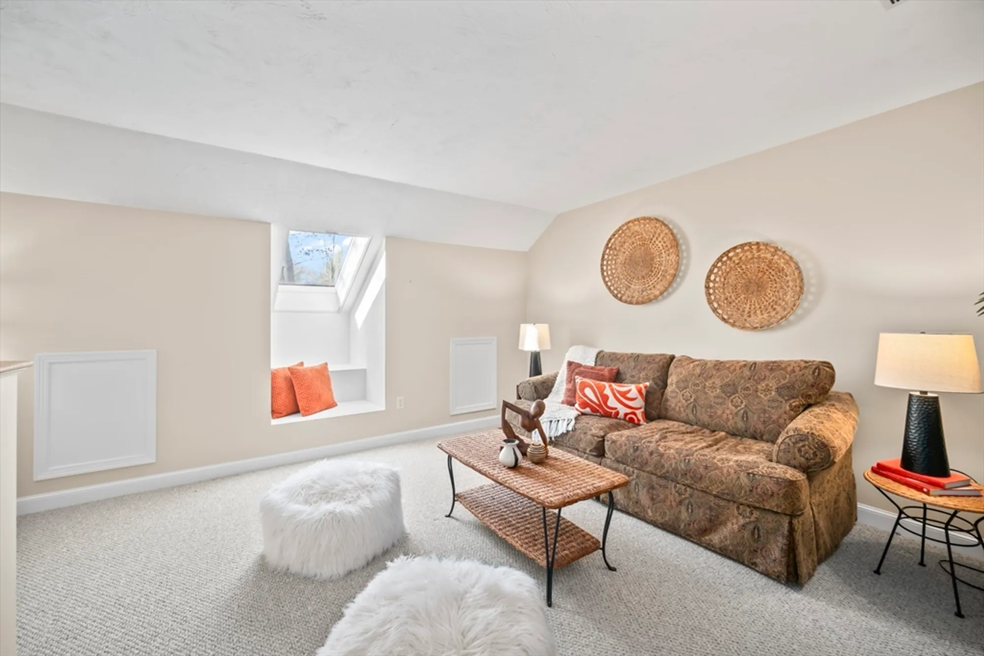 Property Slideshow image 23 of 36 | 11 whispering brook rd # 55, Marlborough, MA, 01752