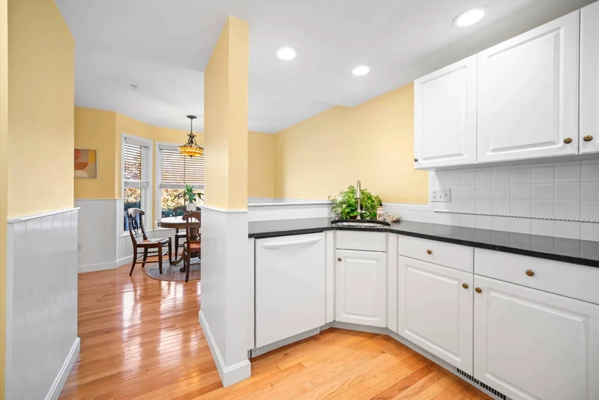 Property Slideshow image 12 of 36 | 11 whispering brook rd # 55, Marlborough, MA, 01752