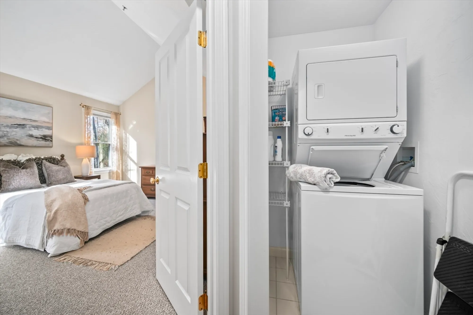 Property Slideshow image 22 of 36 | 11 whispering brook rd # 55, Marlborough, MA, 01752