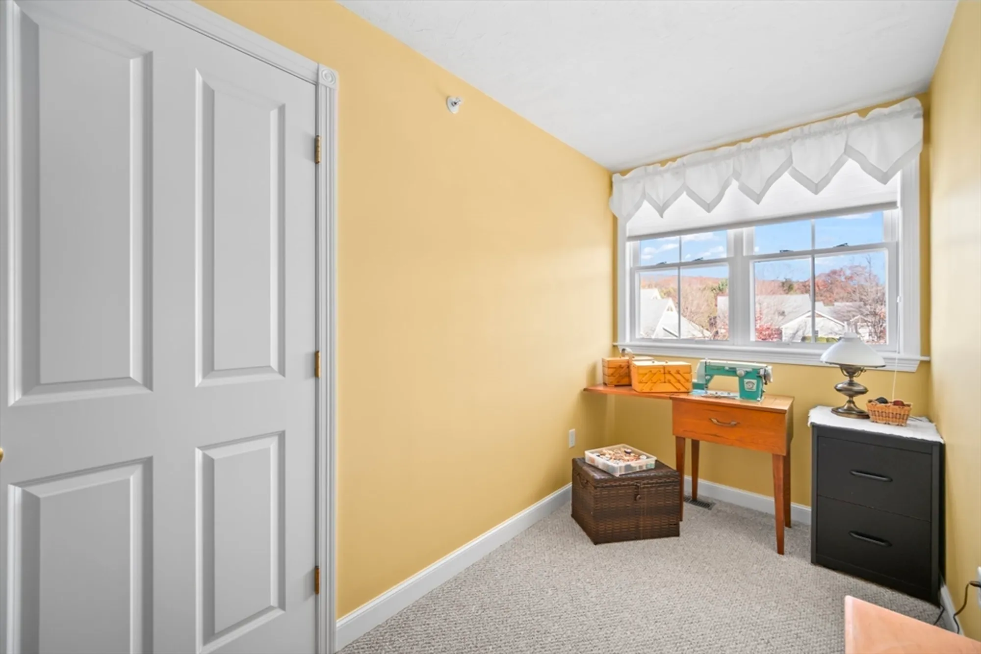 Property Slideshow image 28 of 36 | 11 whispering brook rd # 55, Marlborough, MA, 01752