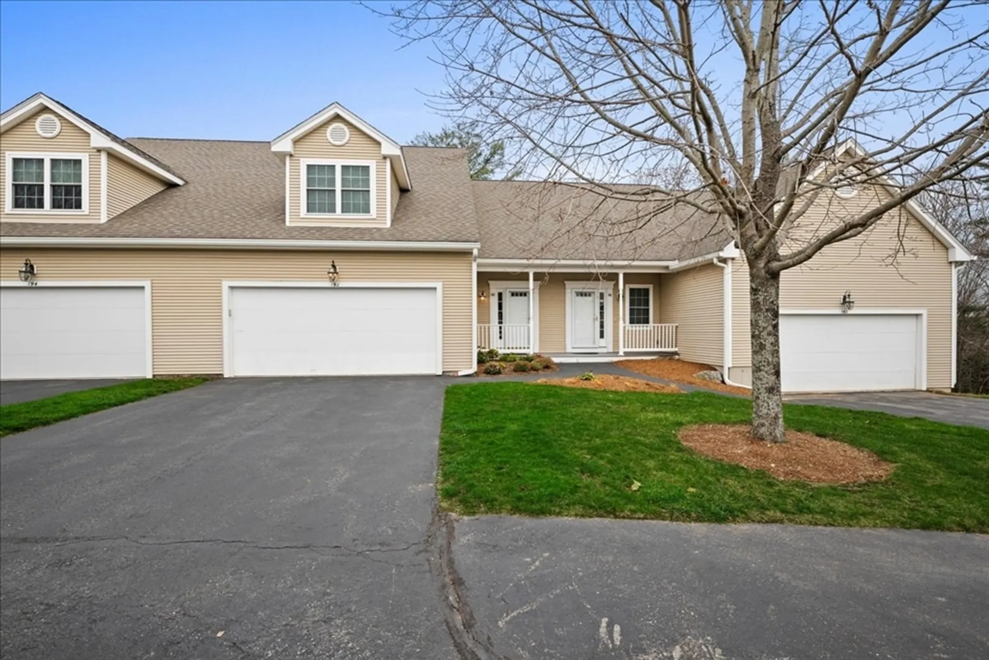 Property Slideshow image 3 of 37 | 192 horne way # 192, Millbury, MA, 01527