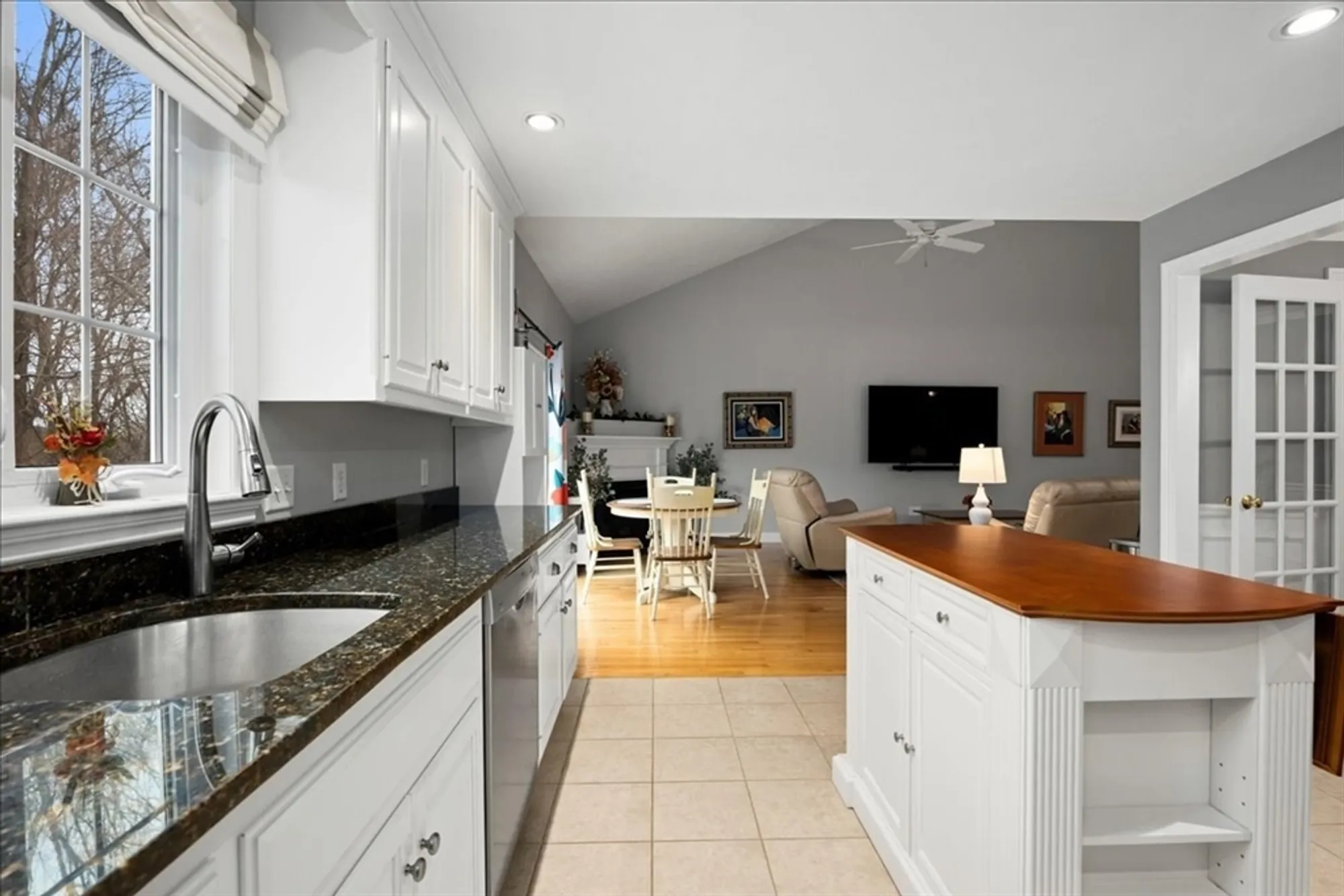 Property Slideshow image 5 of 37 | 192 horne way # 192, Millbury, MA, 01527