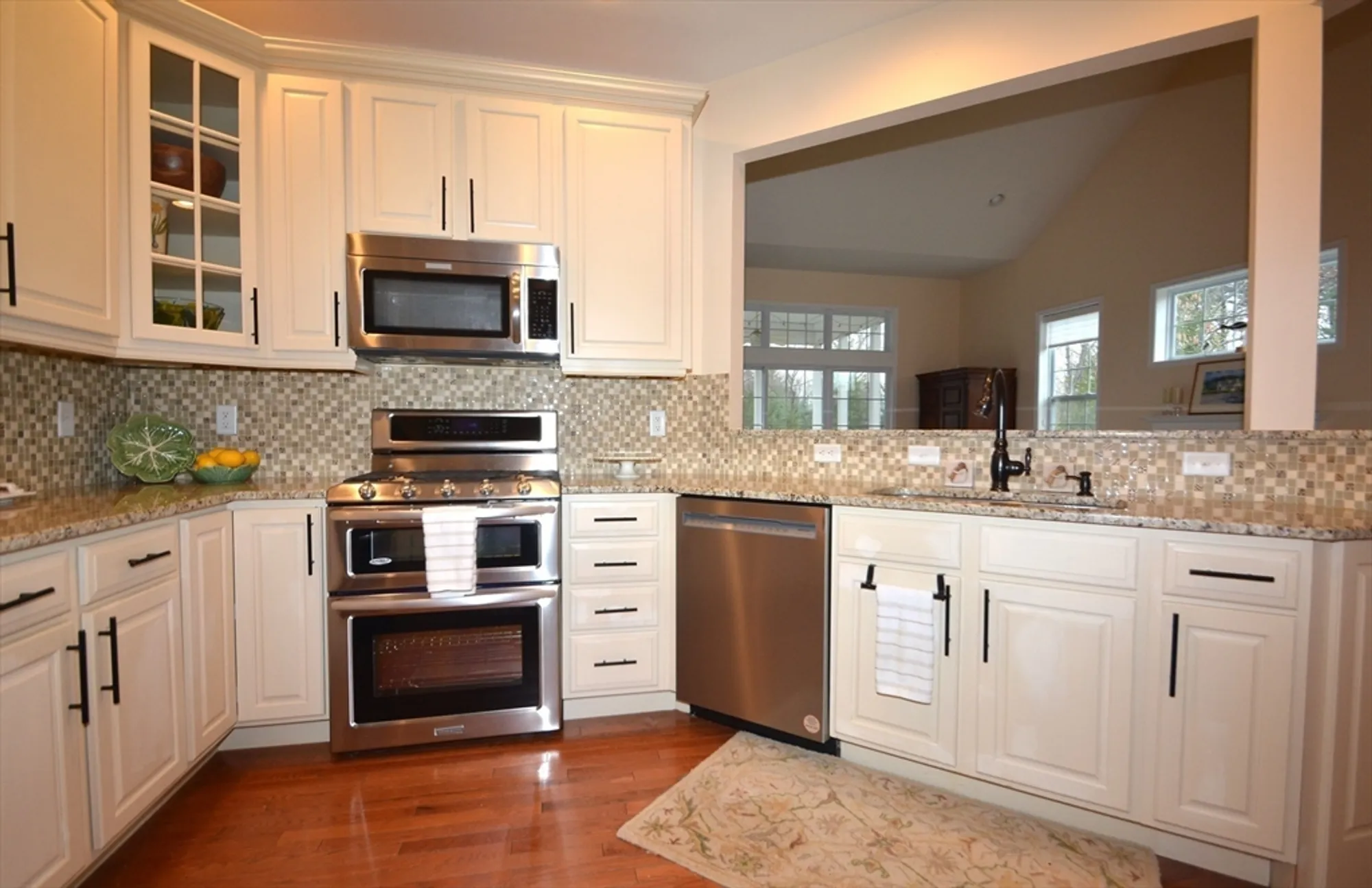 Property Slideshow image 12 of 39 | 46 hopkins cir # 46, Methuen, MA, 01844