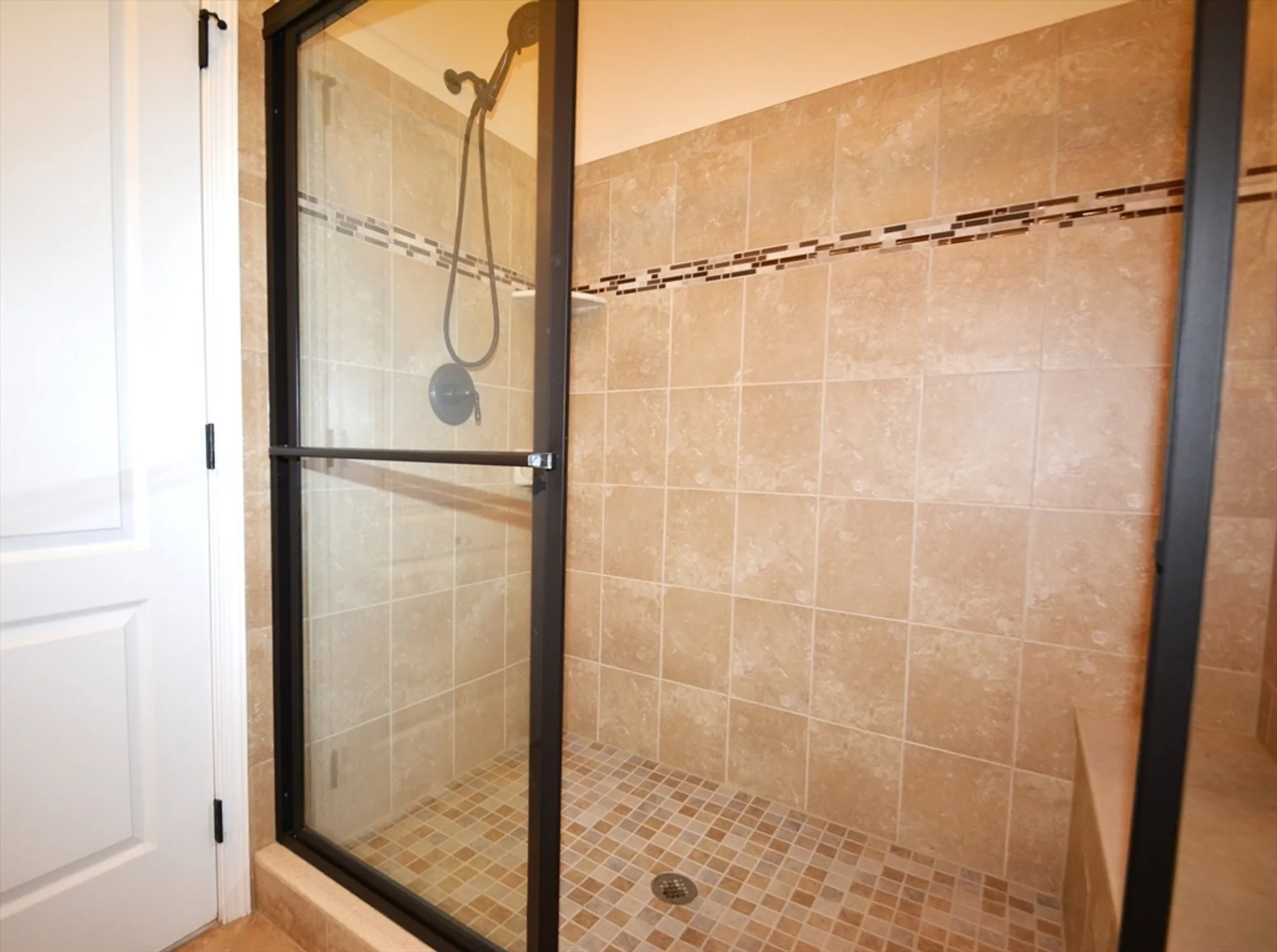 Property Slideshow image 20 of 39 | 46 hopkins cir # 46, Methuen, MA, 01844