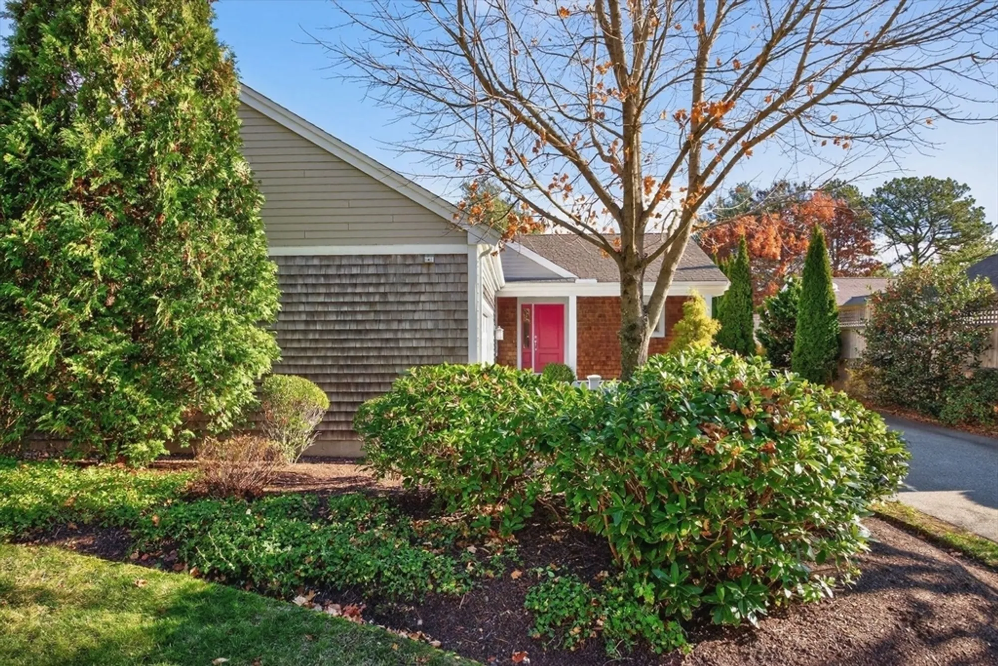 Property Slideshow image 13 of 40 | 16 rebeccas lndg # 16, Plymouth, MA, 02360