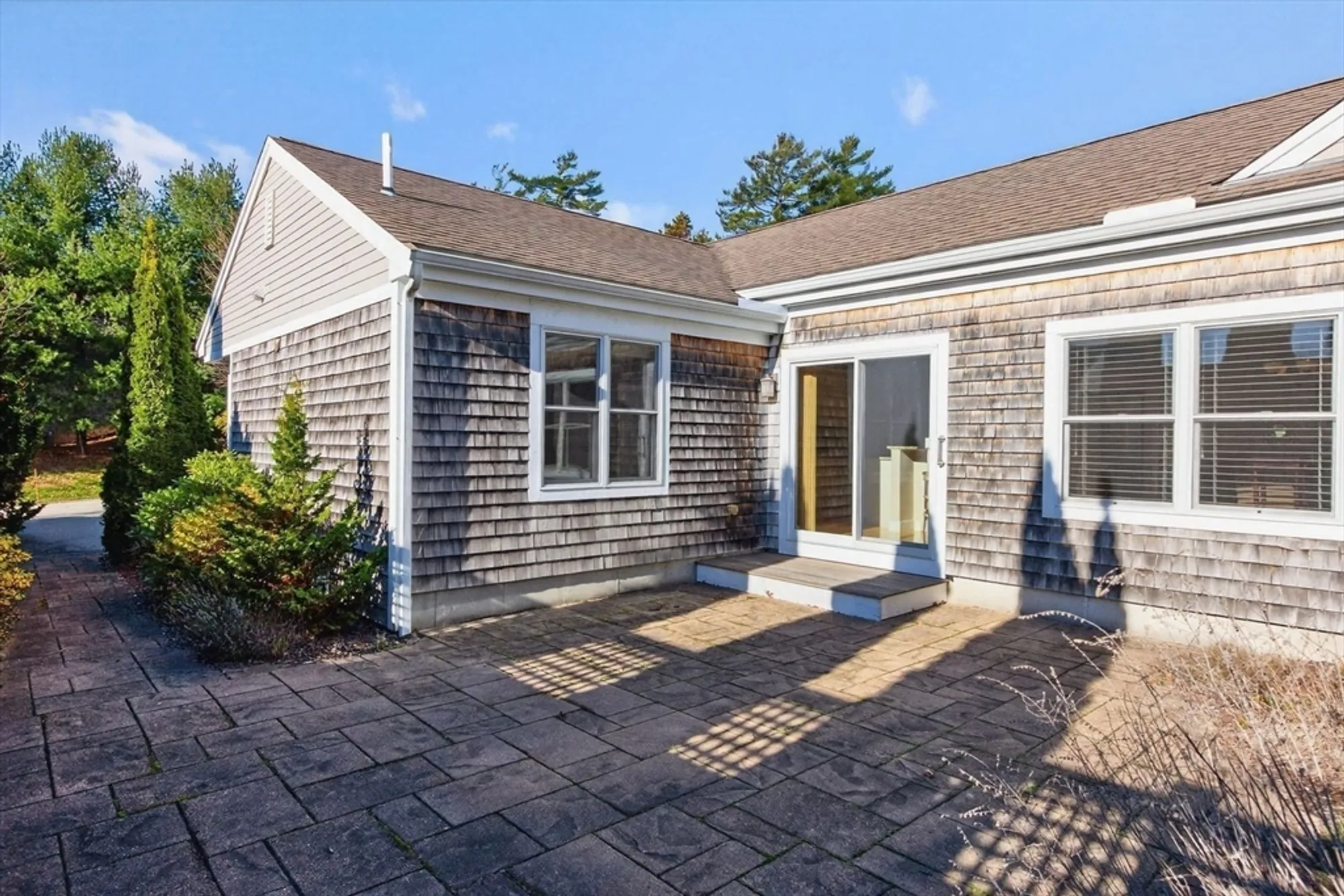 Property Slideshow image 12 of 40 | 16 rebeccas lndg # 16, Plymouth, MA, 02360
