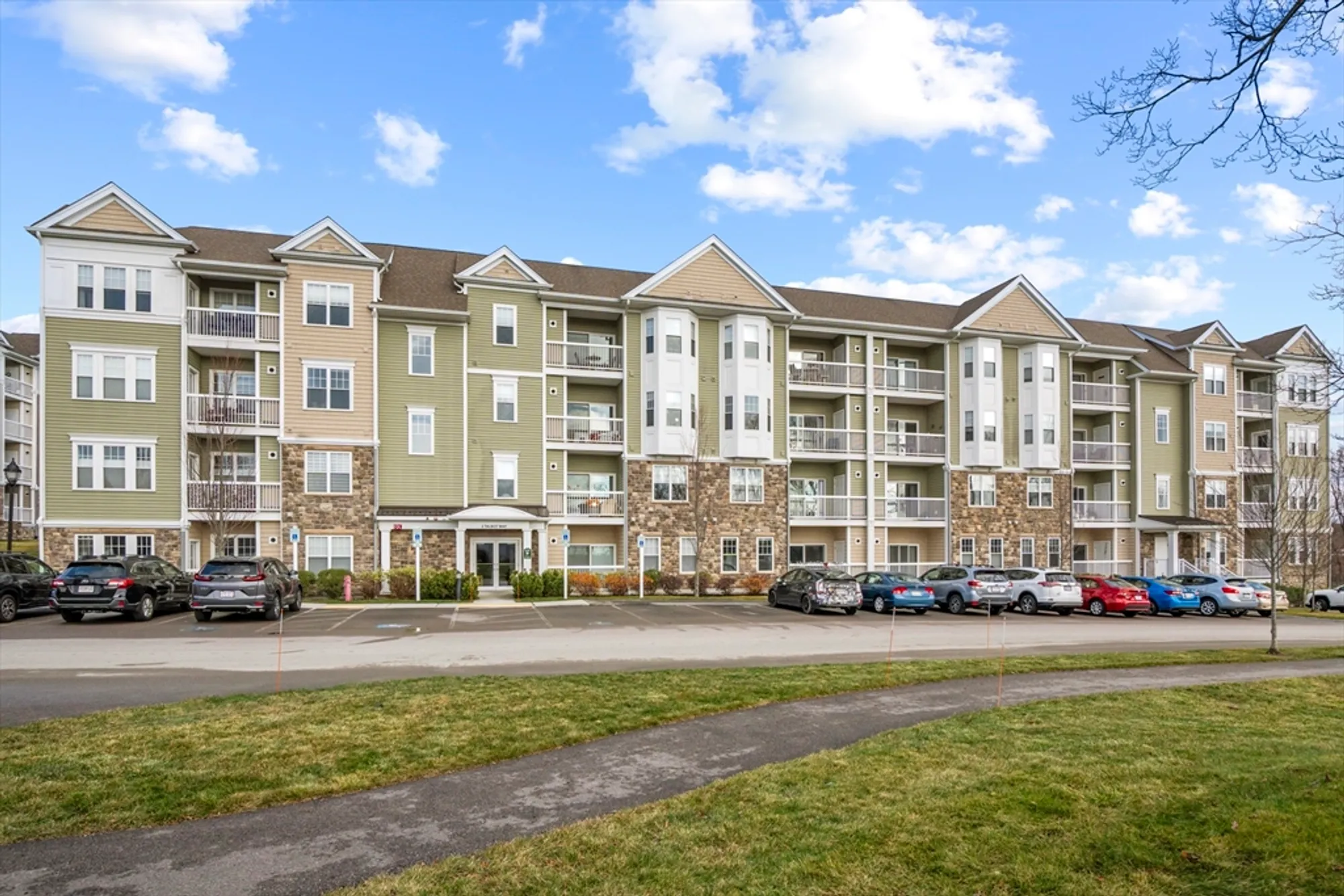 Property Slideshow image 28 of 41 | 2 talbot way 2208, Westborough, MA, 01581