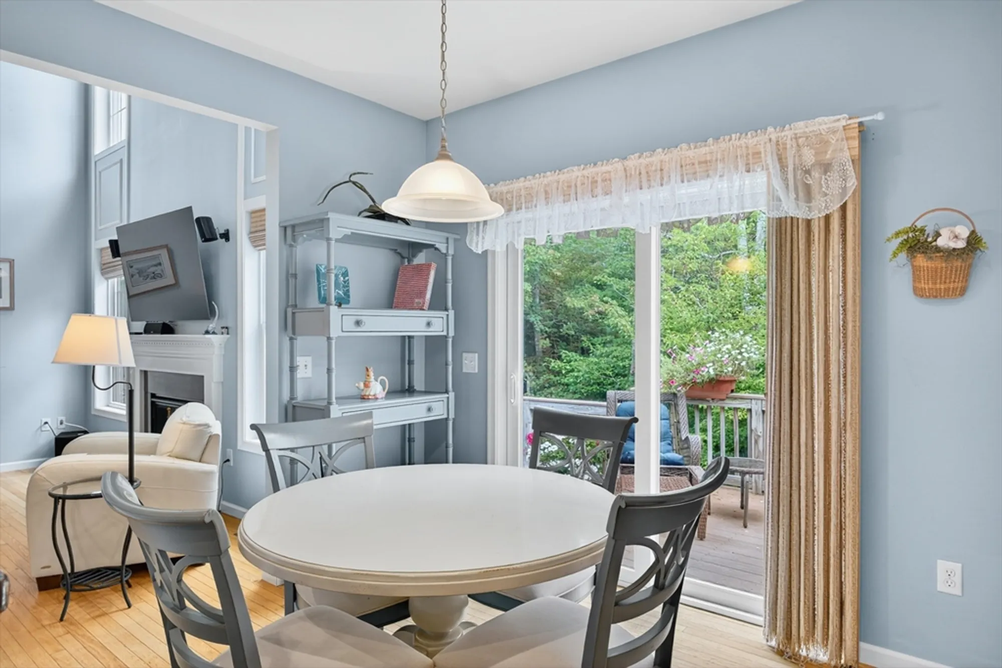 Property Slideshow image 17 of 40 | 14 picket fence, Plymouth, MA, 02360