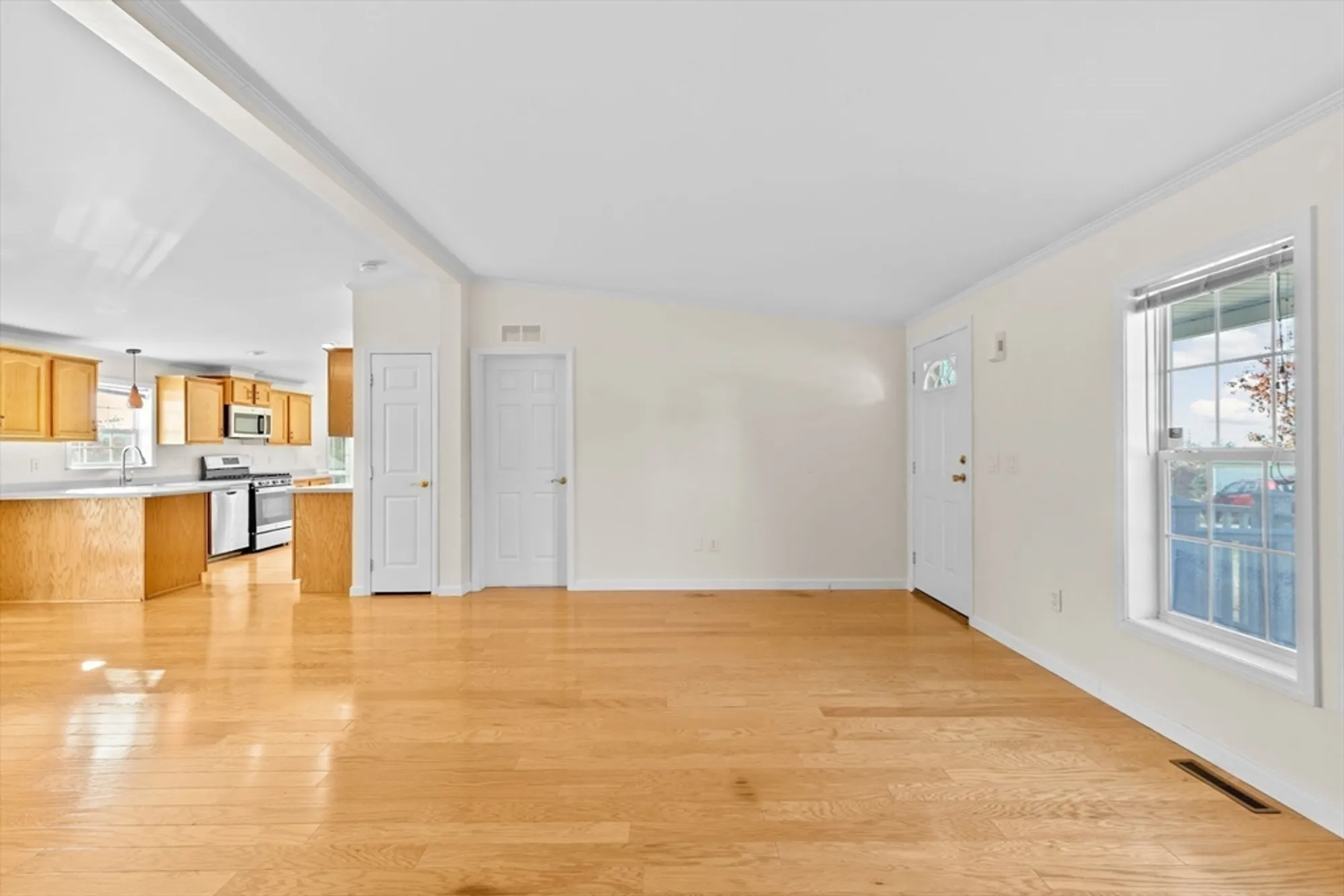 Property Slideshow image 10 of 40 | 2602 pheasant ln, Middleboro, MA, 02346