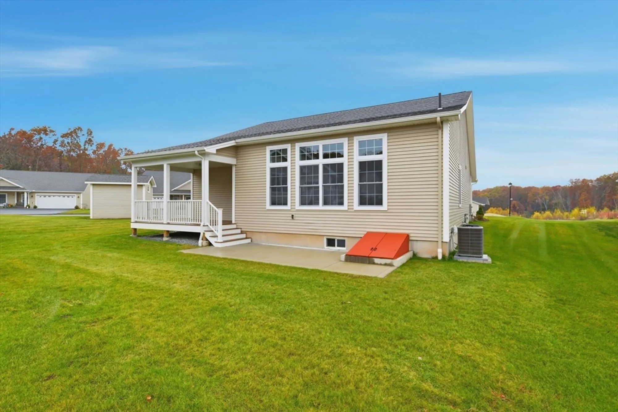 Property Slideshow image 37 of 42 | 32 lodge ln # 32, Wilbraham, MA, 01095