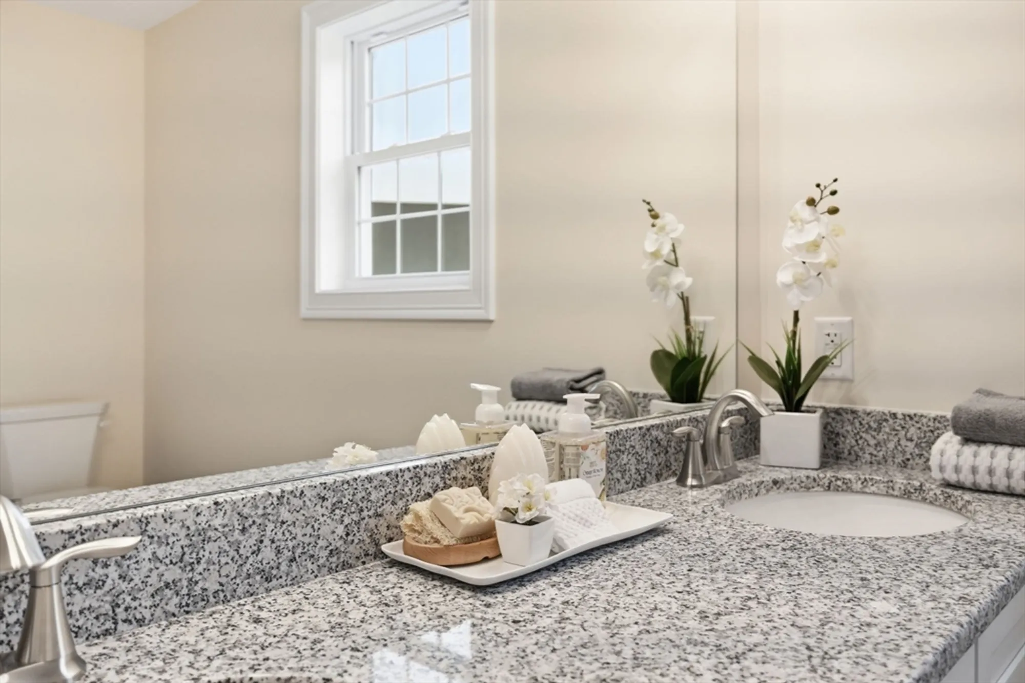 Property Slideshow image 23 of 42 | 32 lodge ln # 32, Wilbraham, MA, 01095