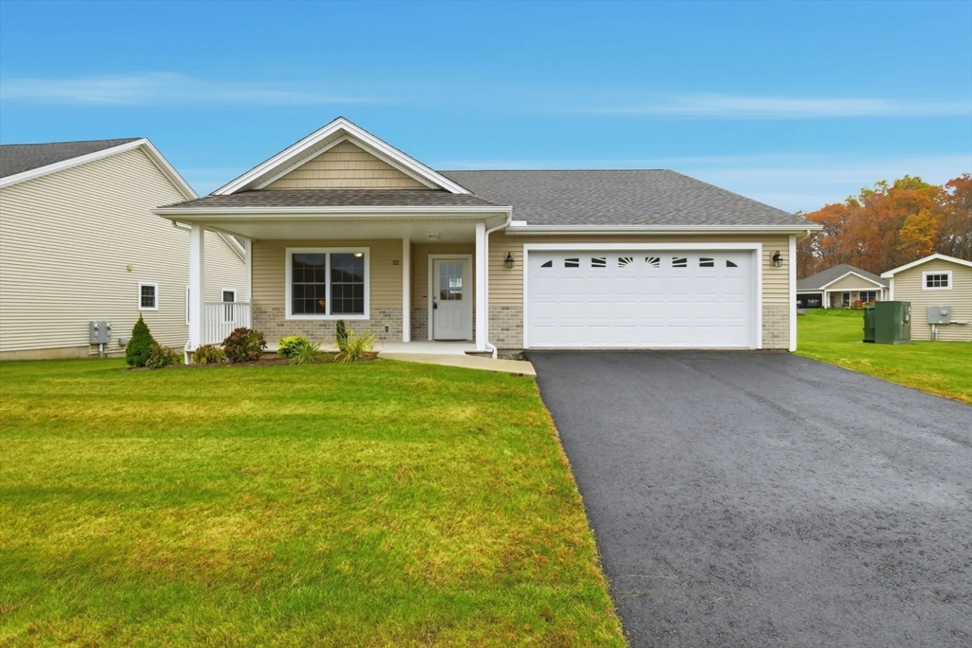 Property Slideshow image 2 of 42 | 32 lodge ln # 32, Wilbraham, MA, 01095