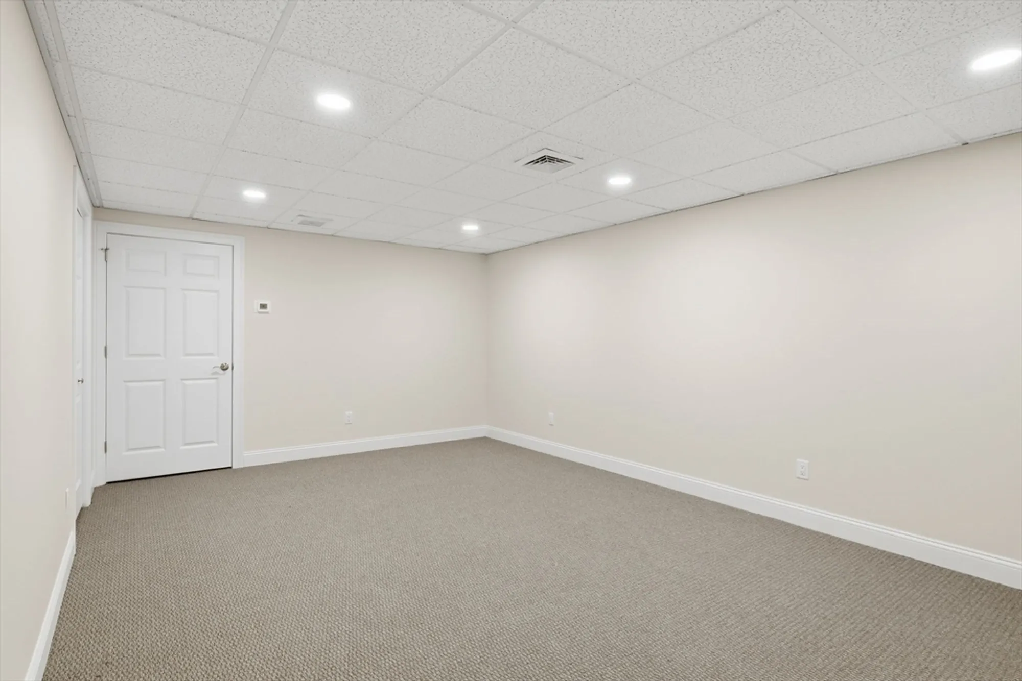 Property Slideshow image 30 of 42 | 32 lodge ln # 32, Wilbraham, MA, 01095