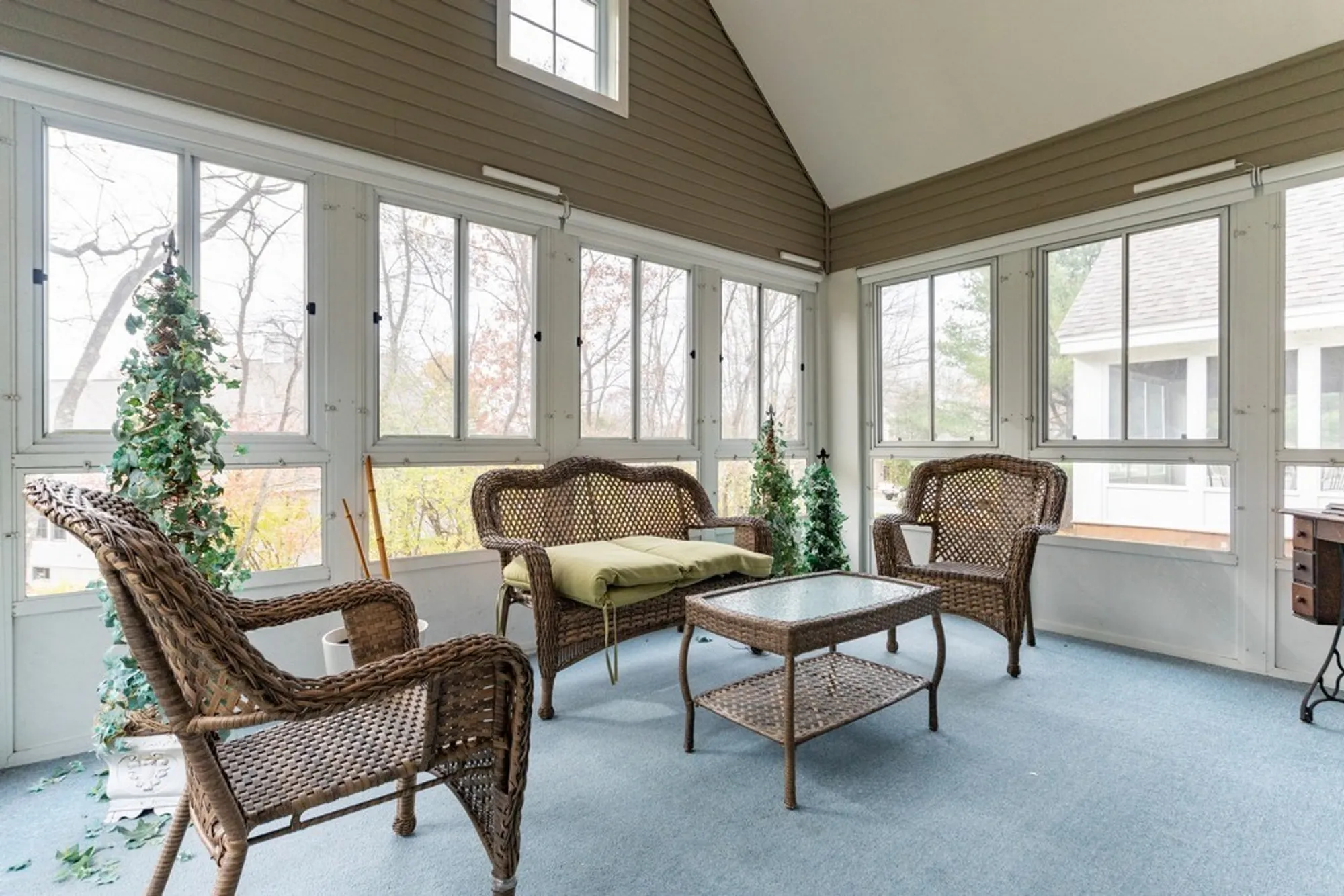 Property Slideshow image 15 of 32 | 3 dover way # 3, Westborough, MA, 01581