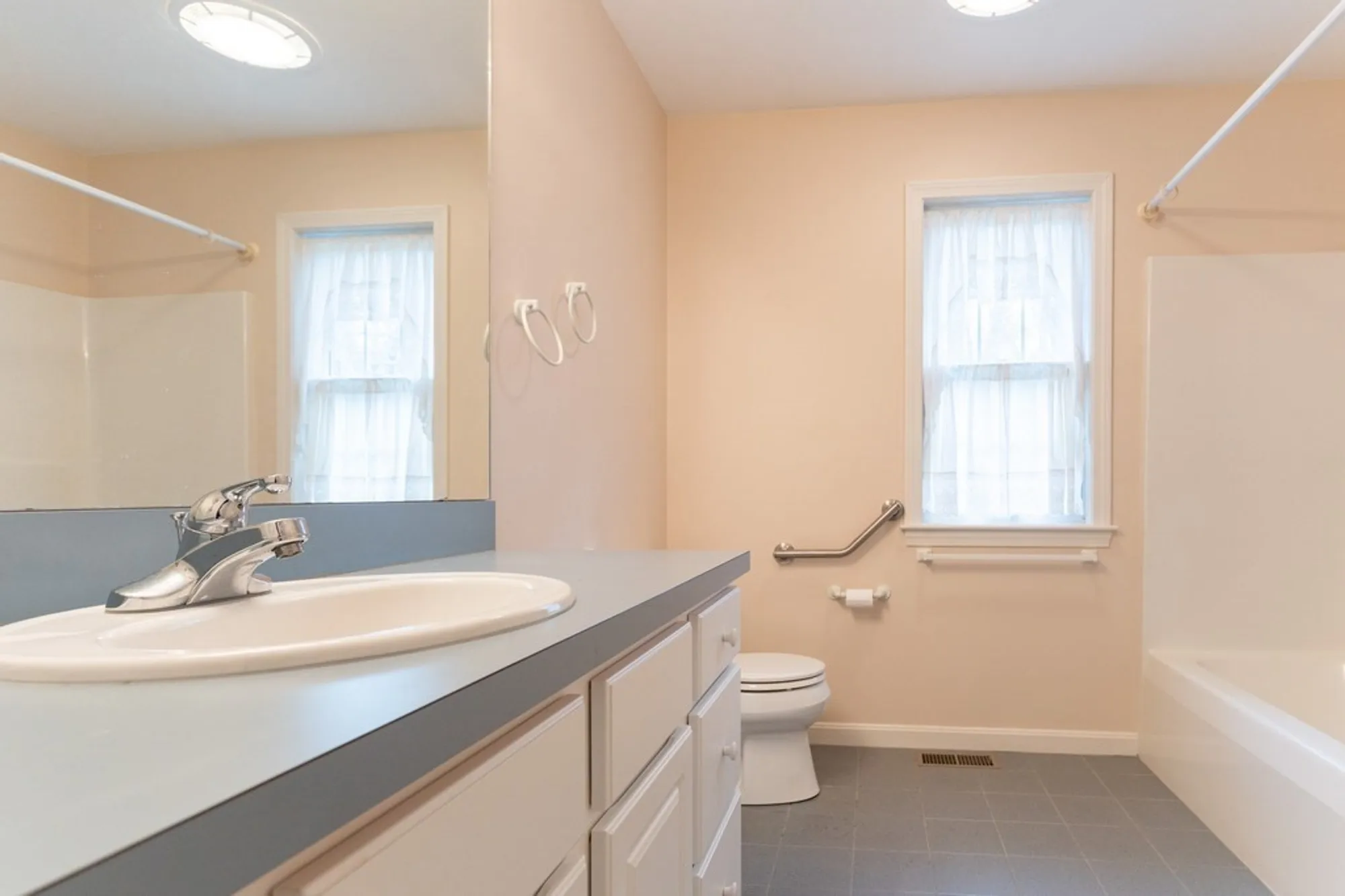 Property Slideshow image 25 of 32 | 3 dover way # 3, Westborough, MA, 01581