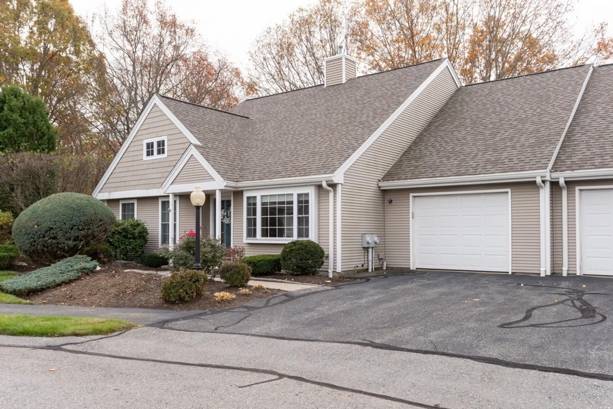 Property Slideshow image 1 of 32 | 3 dover way # 3, Westborough, MA, 01581
