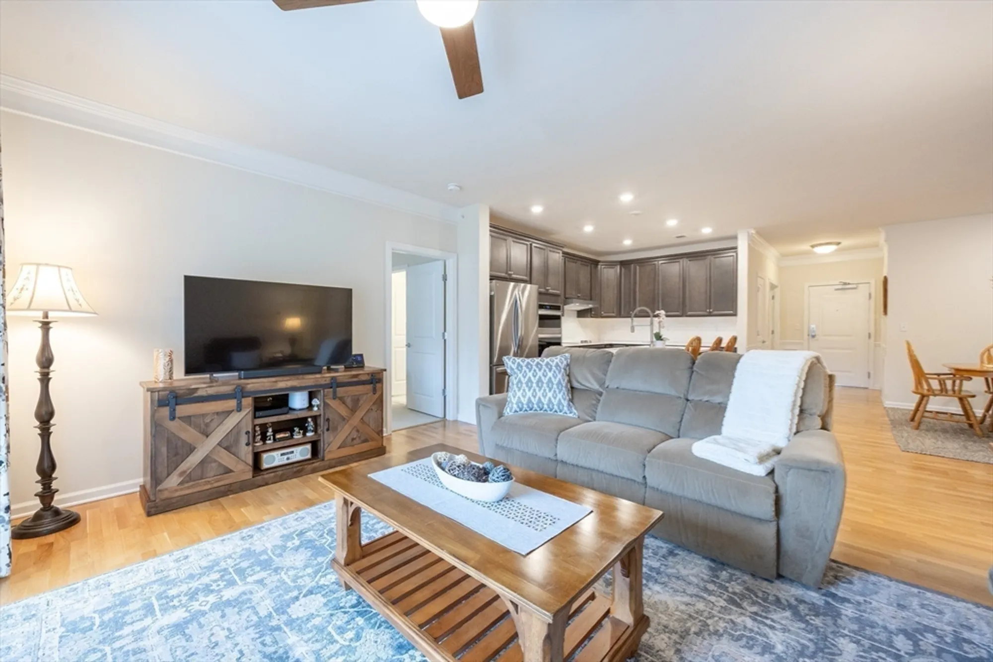 Property Slideshow image 9 of 26 | 4403 pennington dr # 4403, Walpole, MA, 02081