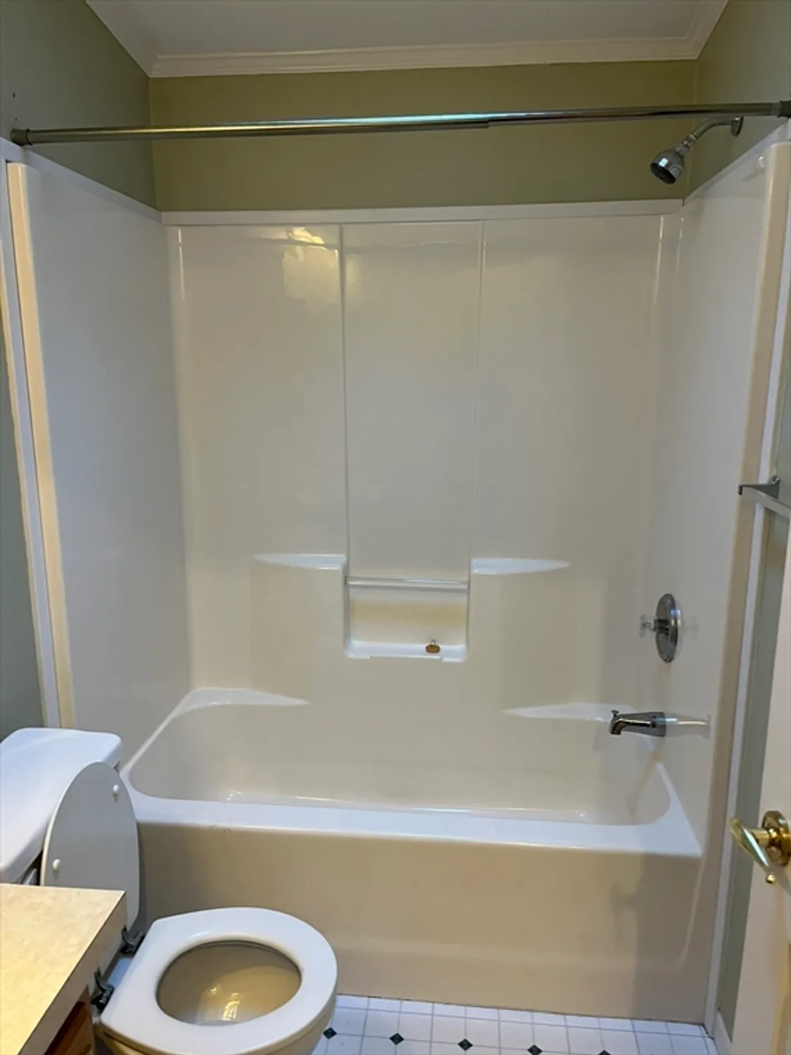 Property Slideshow image 14 of 16 | 2612 oak point dr, Middleboro, MA, 02346