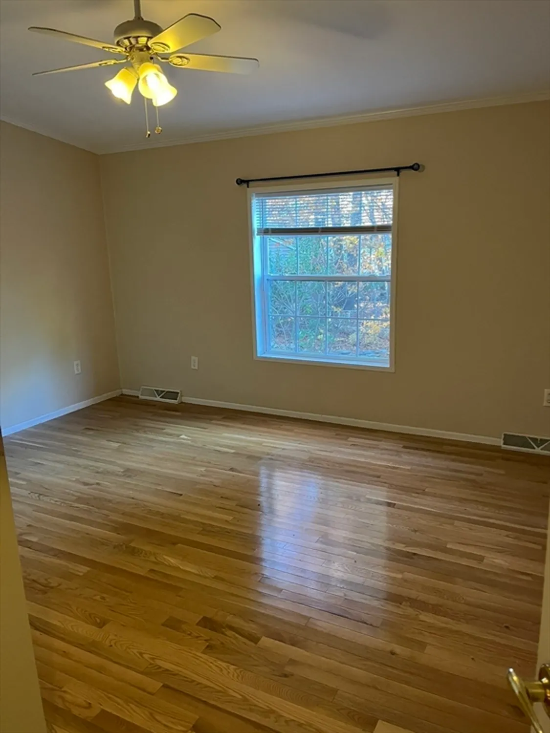 Property Slideshow image 13 of 16 | 2612 oak point dr, Middleboro, MA, 02346