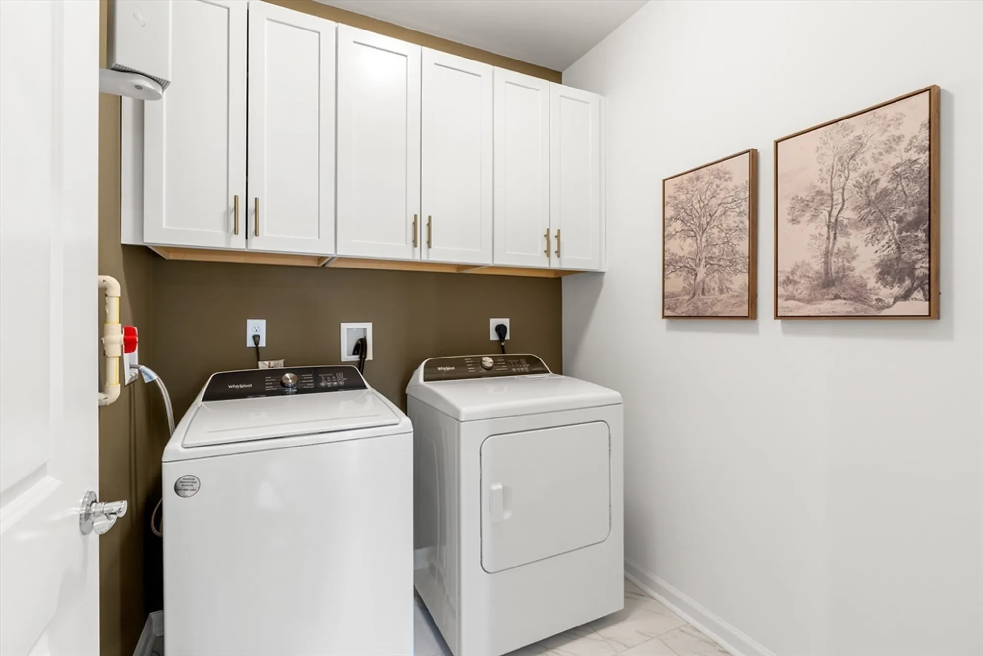 Property Slideshow image 25 of 37 | 320 martins lndg 107, North Reading, MA, 01864