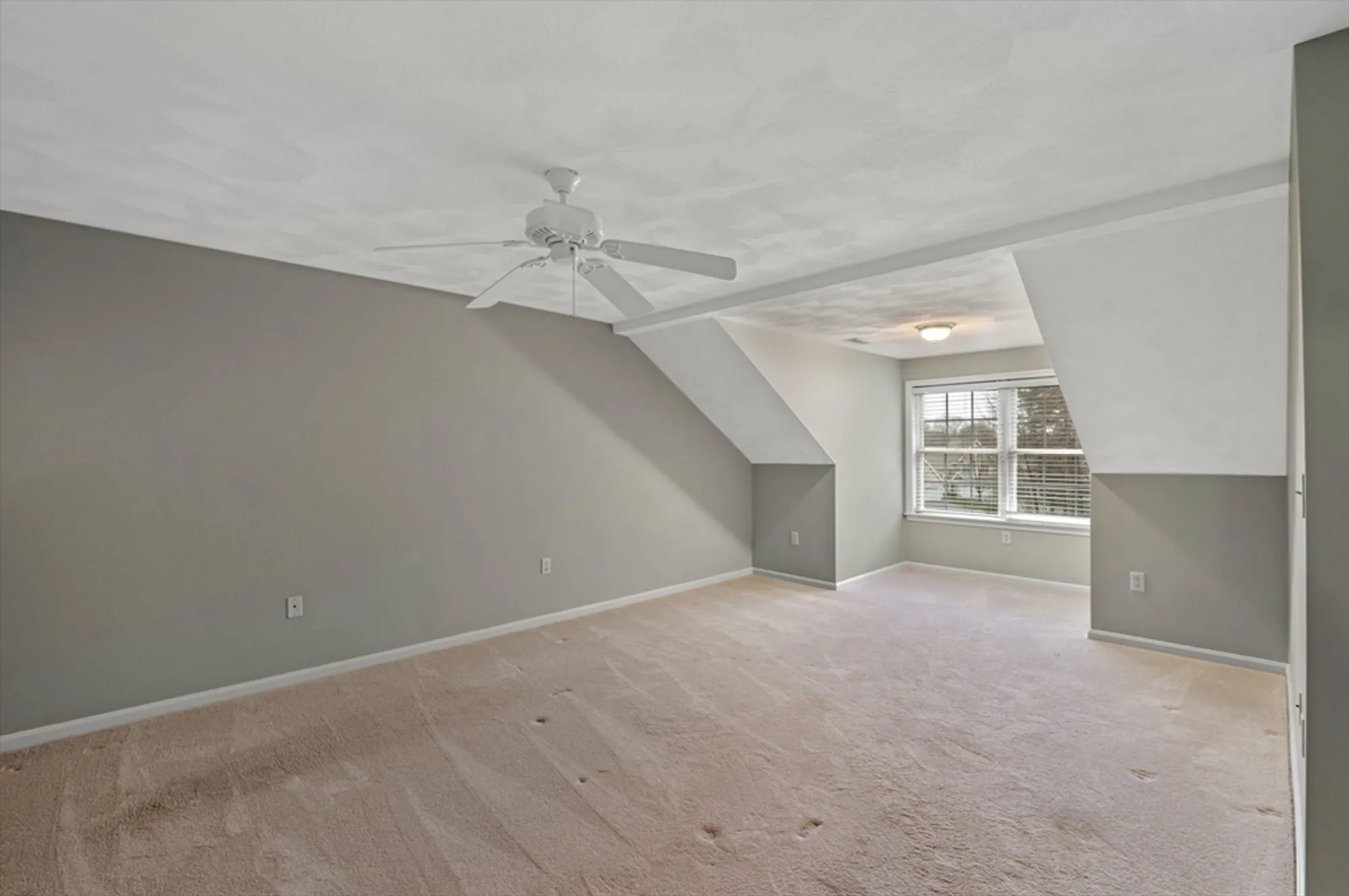 Property Slideshow image 18 of 42 | 603 alyssa dr # 603, Groveland, MA, 01834