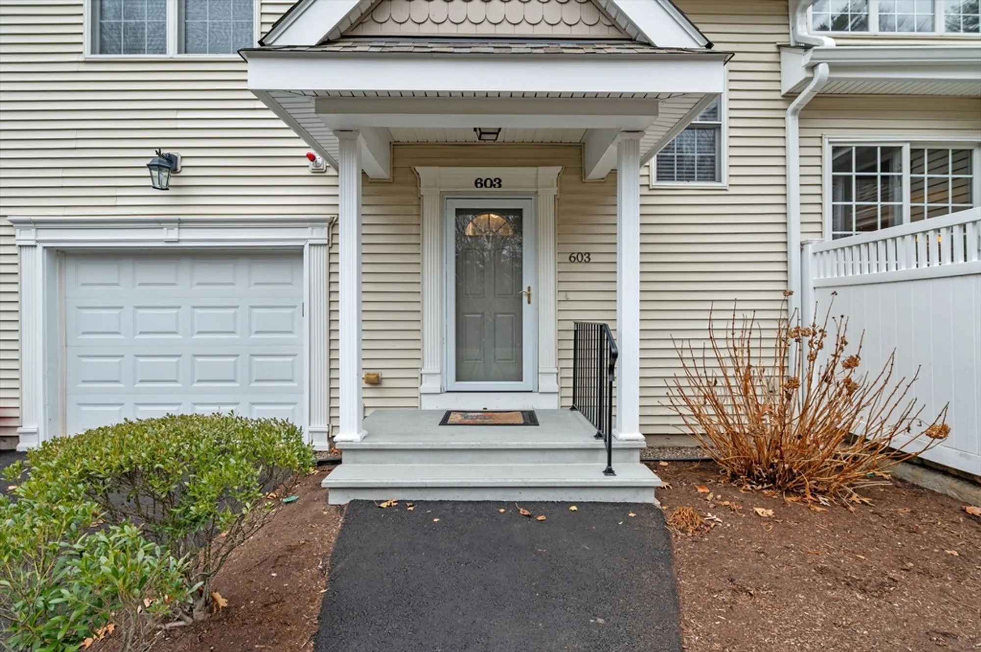 Property Slideshow image 4 of 42 | 603 alyssa dr # 603, Groveland, MA, 01834
