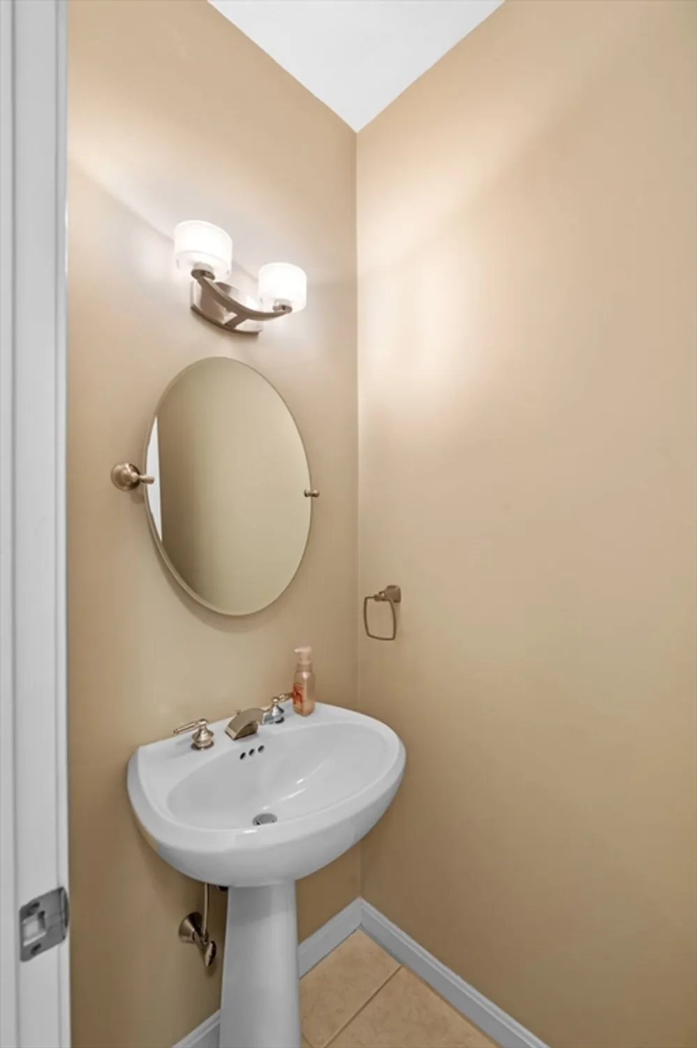 Property Slideshow image 13 of 42 | 603 alyssa dr # 603, Groveland, MA, 01834