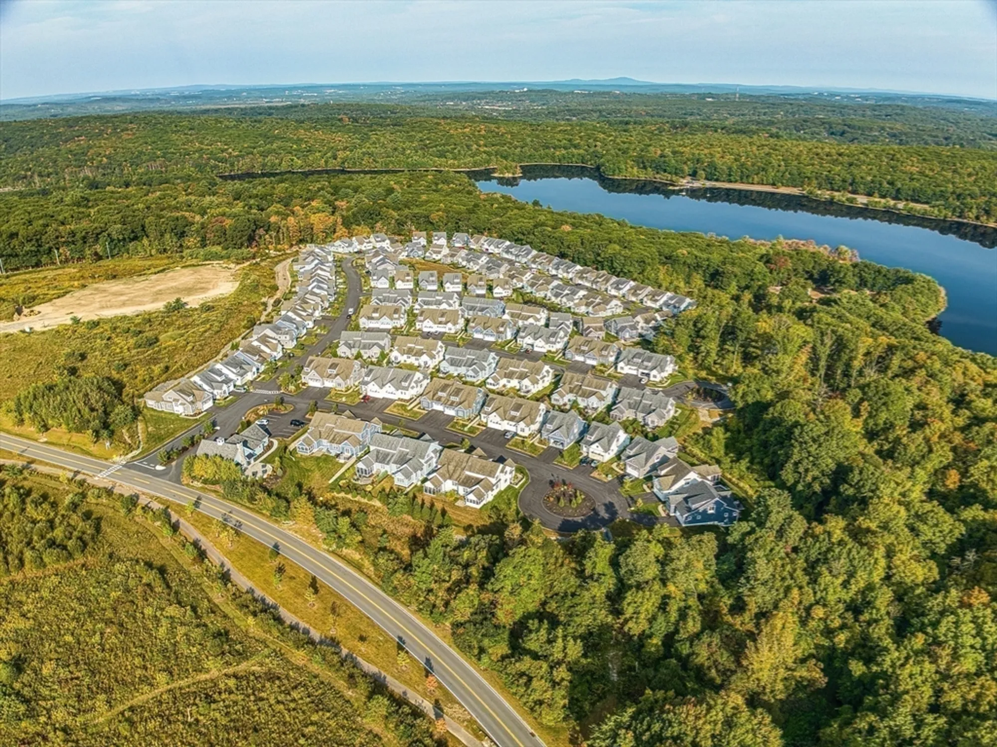 Property Slideshow image 31 of 33 | 14 waterville ln # 14, Hopkinton, MA, 01748