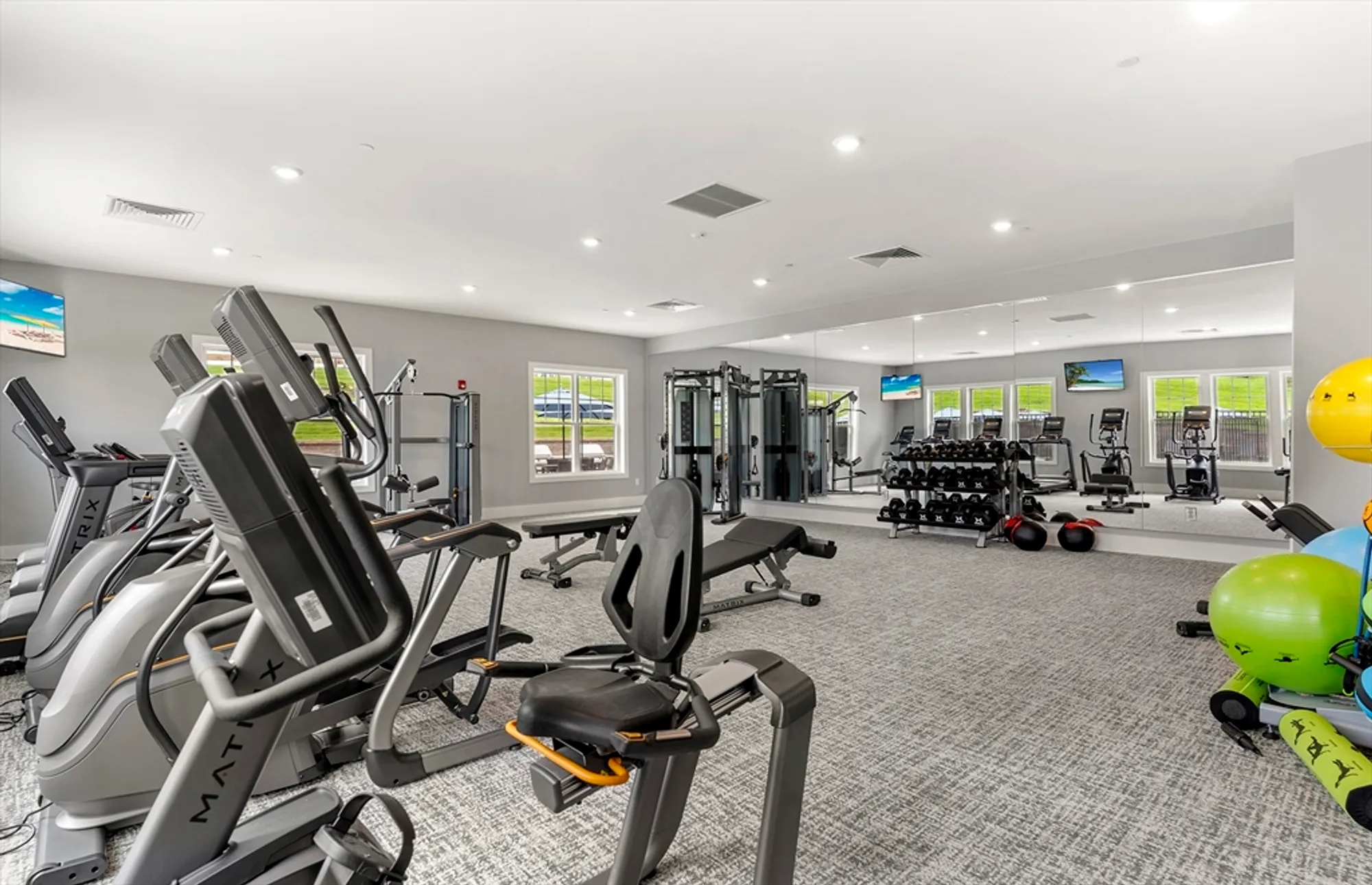 Property Slideshow image 27 of 32 | 5 peters farm way # 112, Westborough, MA, 01581