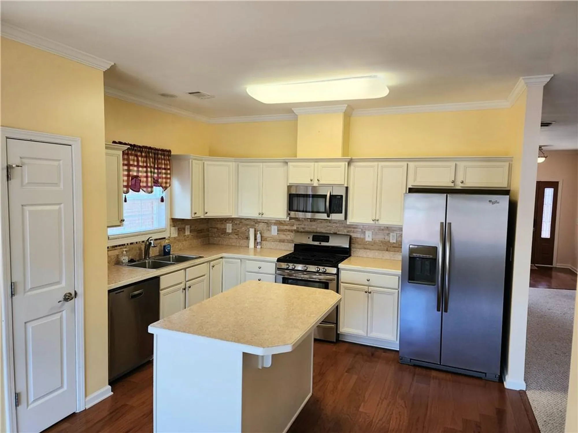 Property Slideshow image 7 of 15 | 1705 rolling view dr, Cumming, GA, 30040