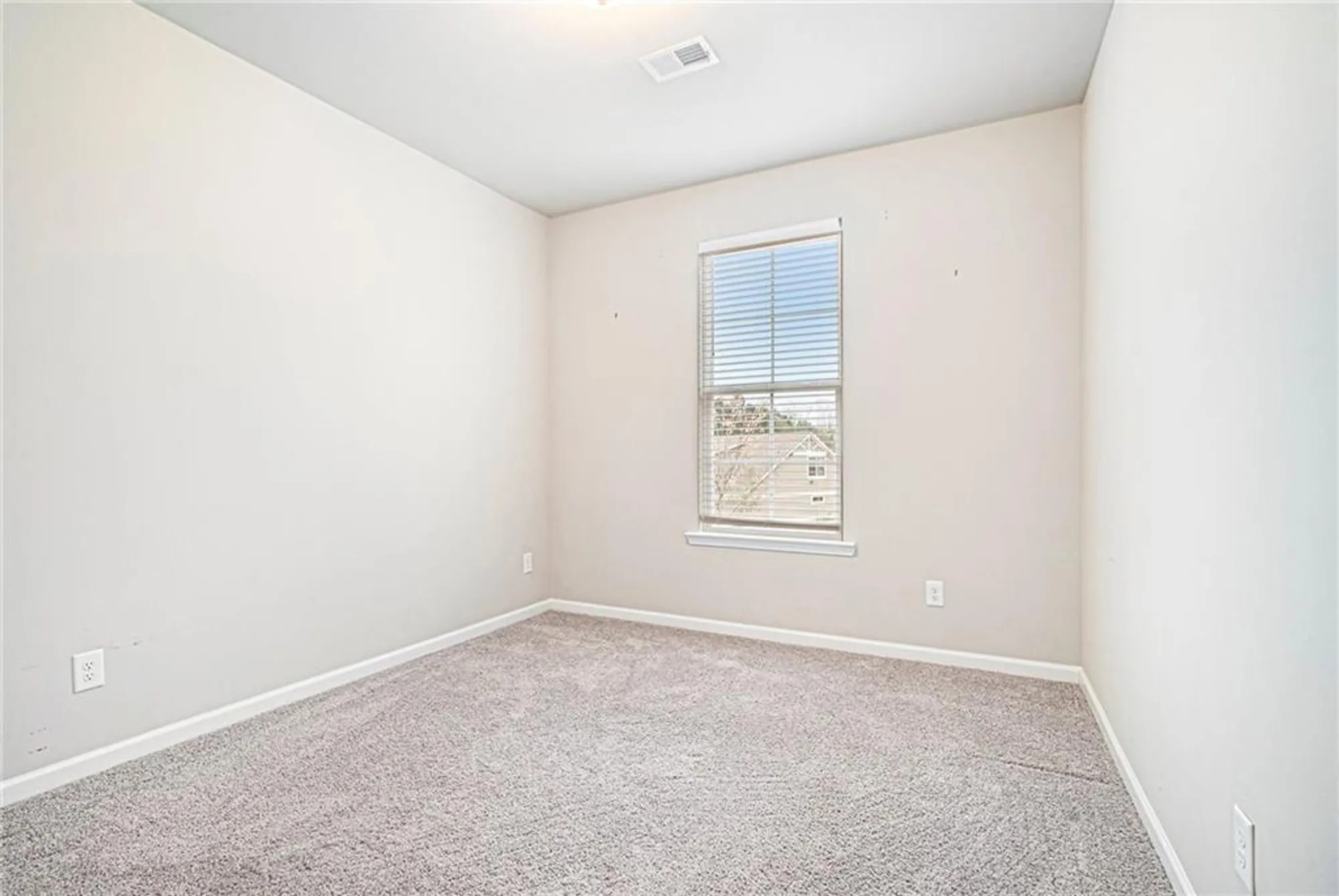 Property Slideshow image 15 of 18 | 1640 andalusian way, Conyers, GA, 30012