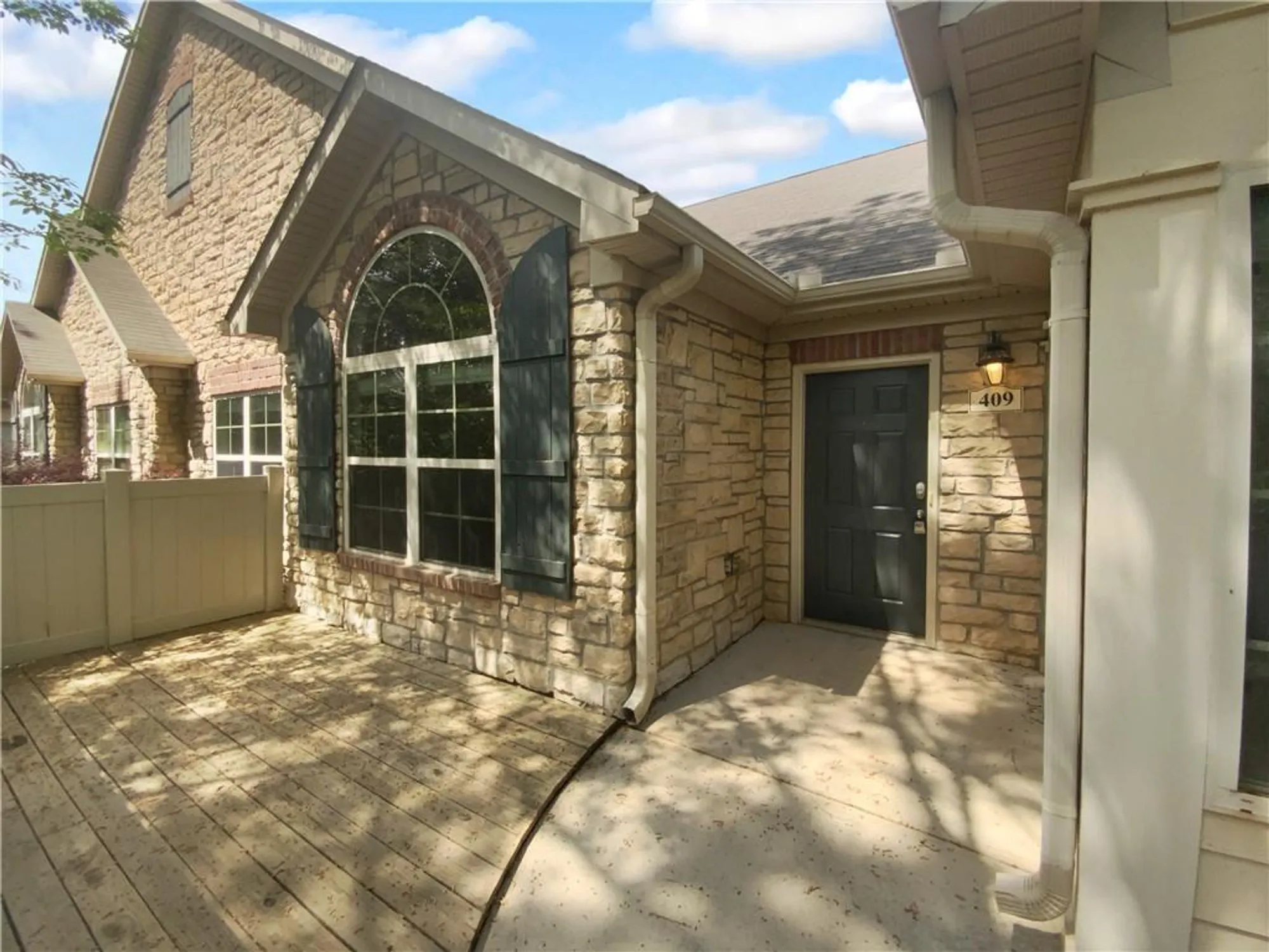 Property Slideshow image 1 of 26 | 409 kenley ct, Mcdonough, GA, 30253