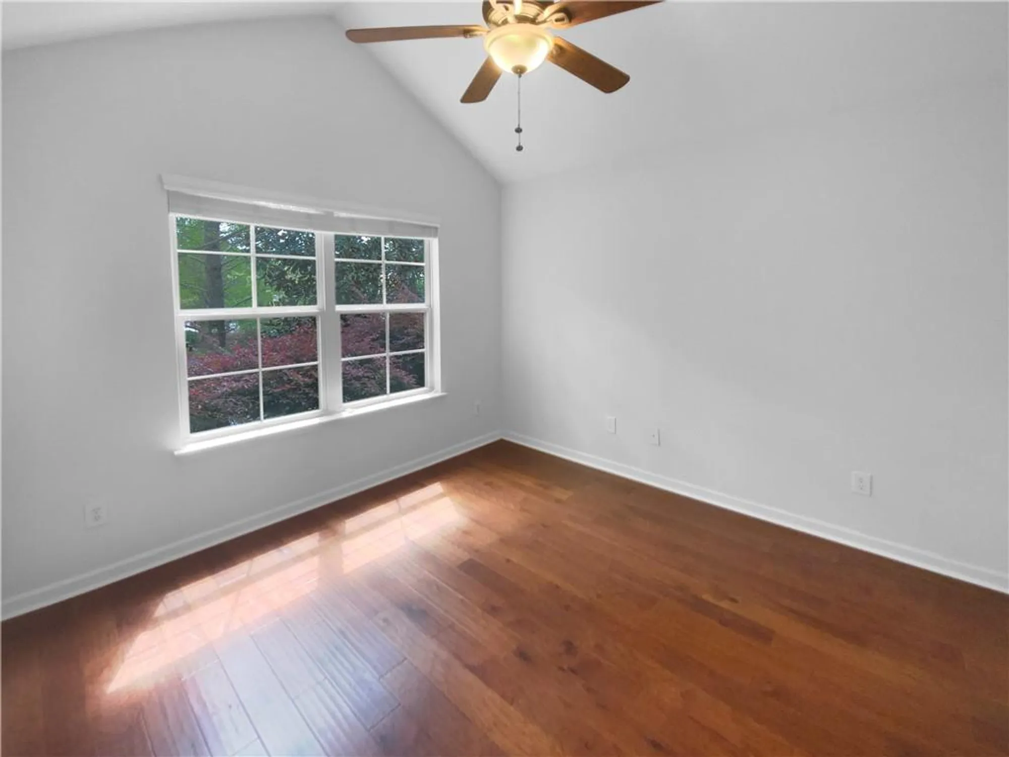 Property Slideshow image 5 of 26 | 409 kenley ct, Mcdonough, GA, 30253